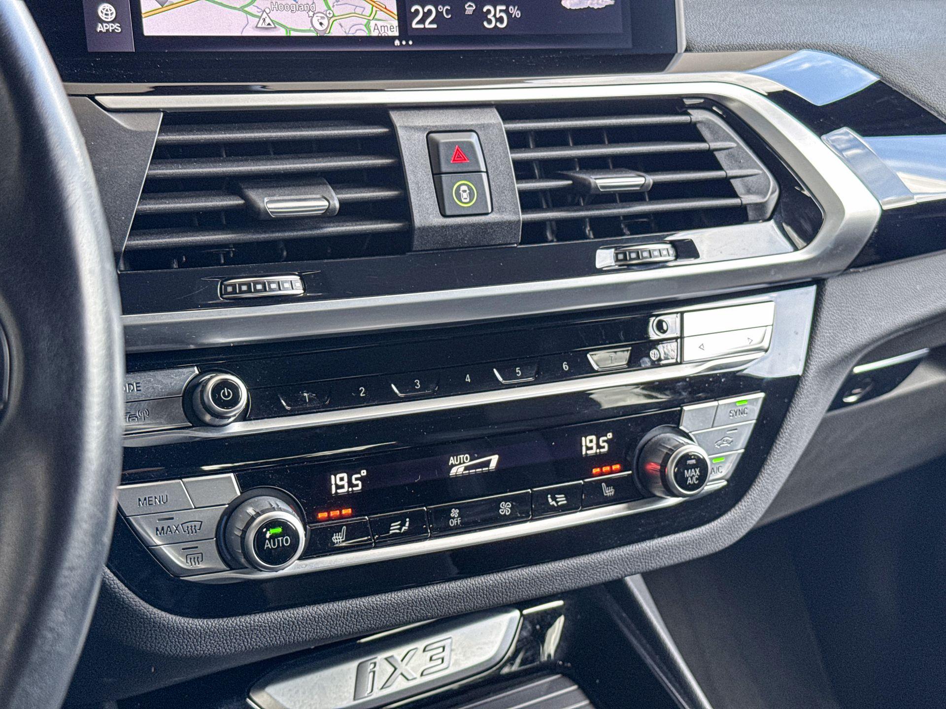 Foto van BMW Ix3