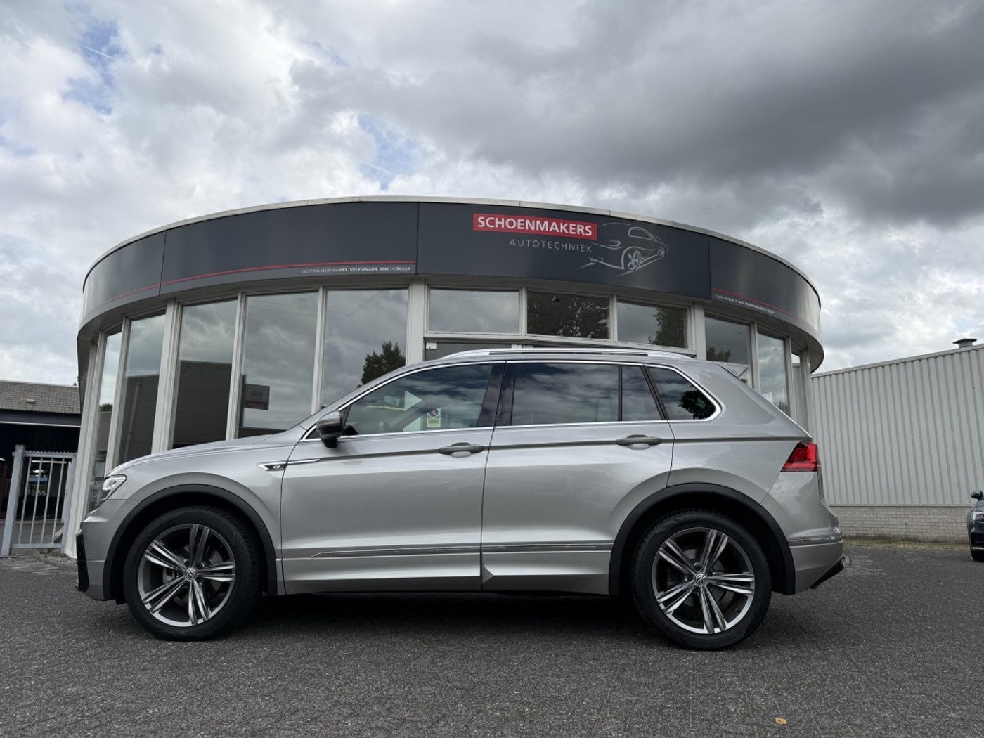 Volkswagen Tiguan 1.4 TSI ACT Connection R-Line 2017 - voorkant