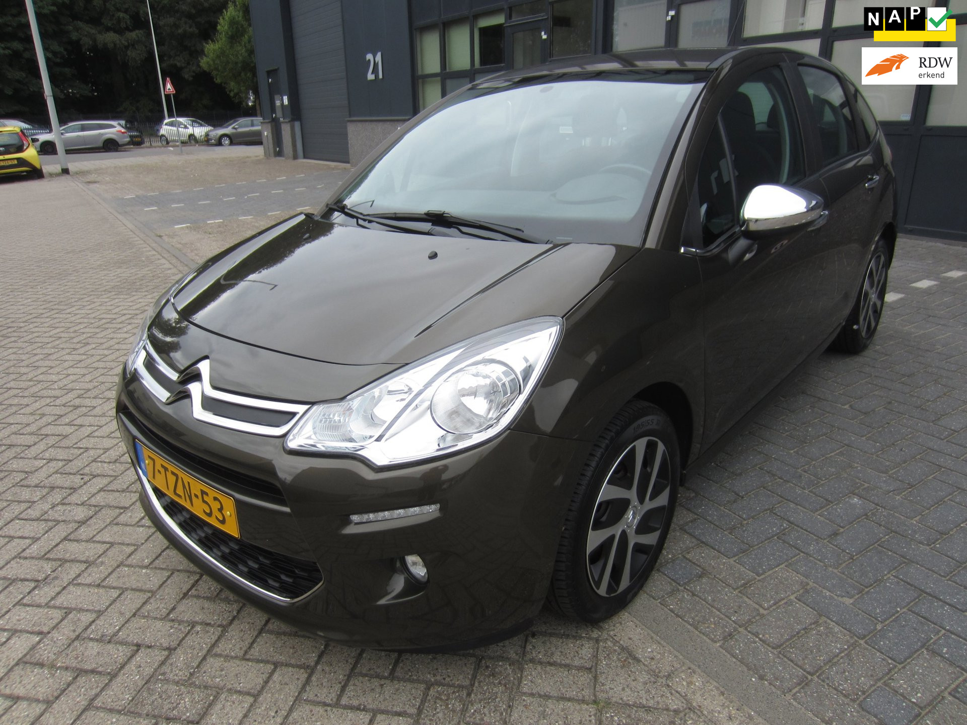 Citroen C3 1.0 VTi Collection 2014 Airco 70.000KM NAP! APK! 2014 - voorkant