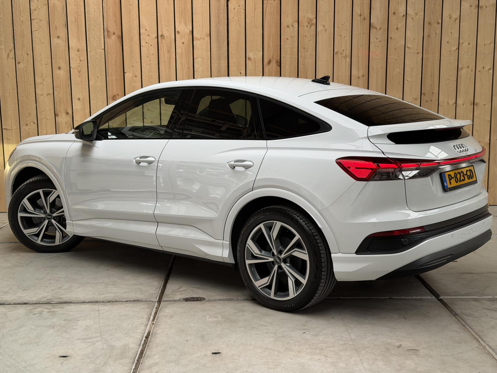 Foto van Audi Q4 Sportback 40 E-tron