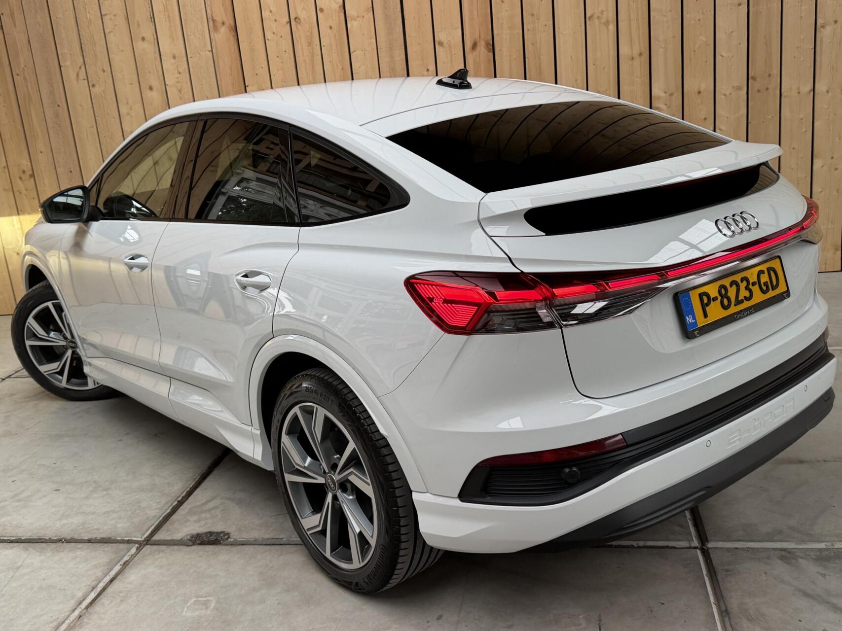 Foto van Audi Q4 Sportback 40 E-tron
