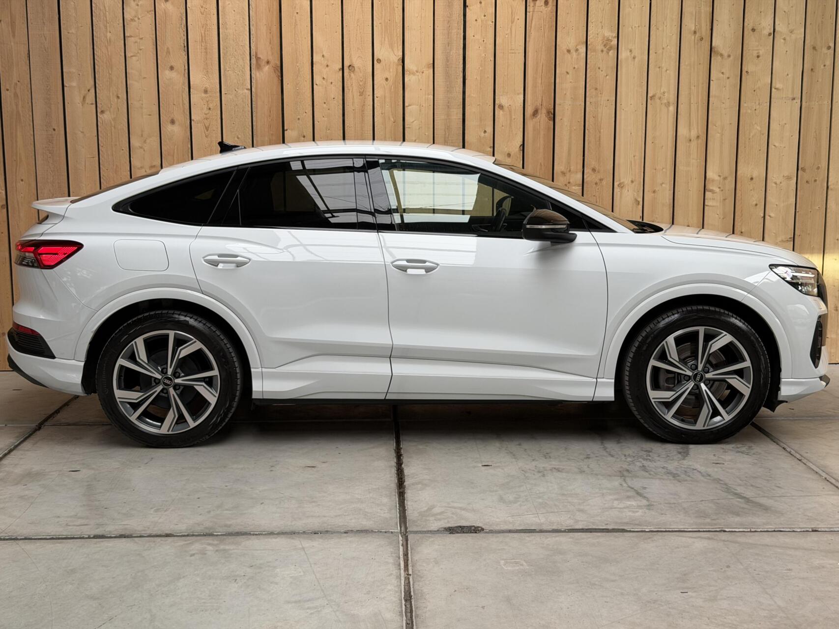 Foto van Audi Q4 Sportback 40 E-tron