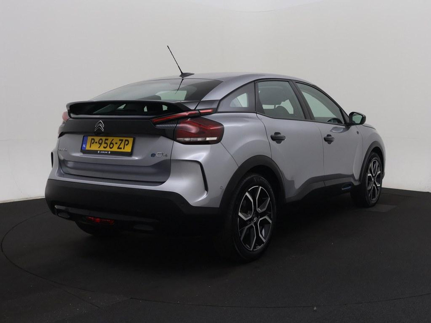 Foto van Citroen E-c4