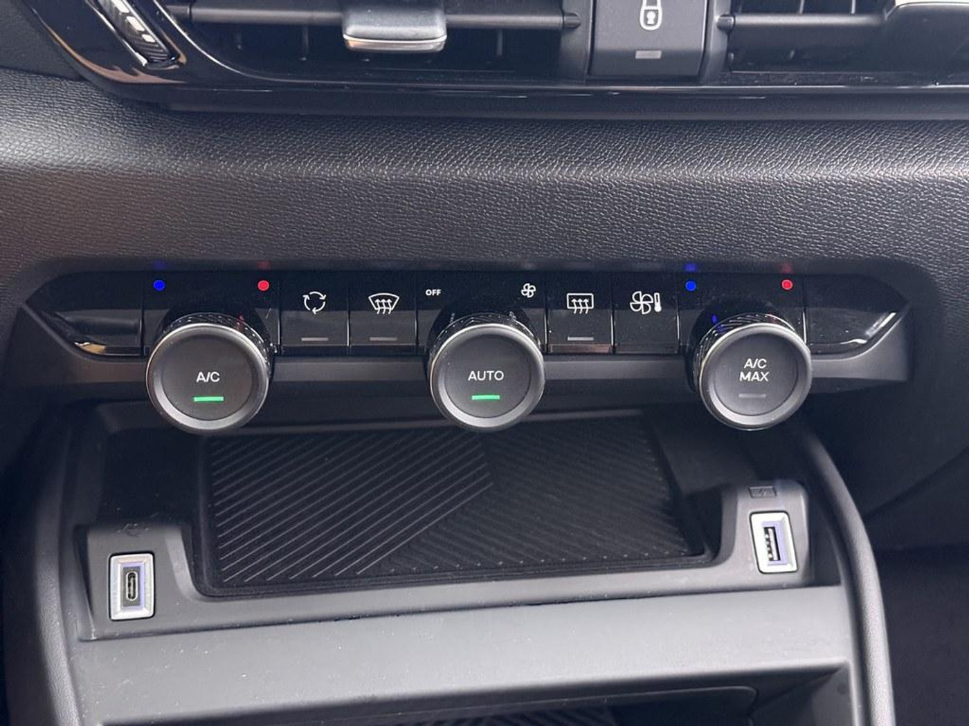 Foto van Citroen E-c4