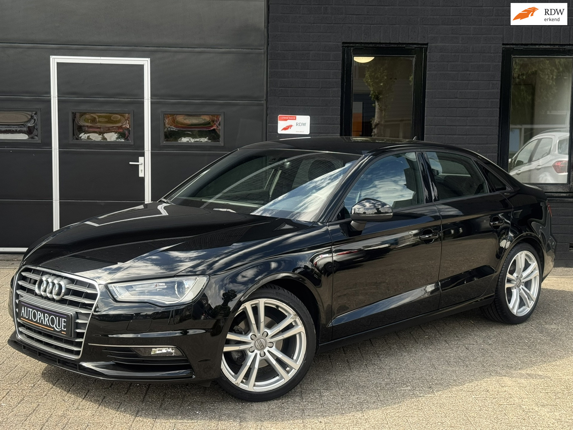Audi A3 Limousine 1.4 TFSI CoD Ambiente Pro Line Plus 2016 - voorkant