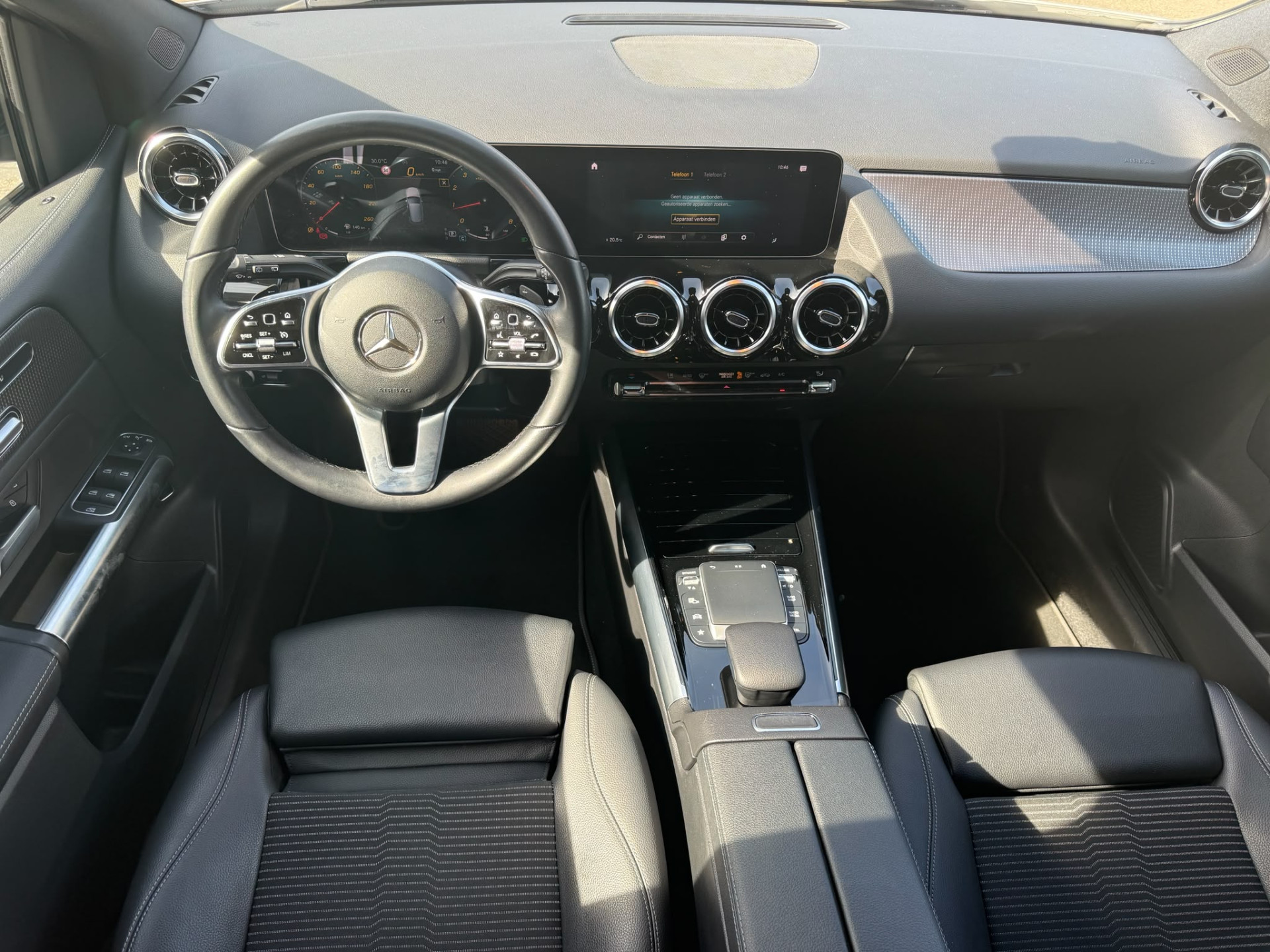 Foto van Mercedes-Benz B 200
