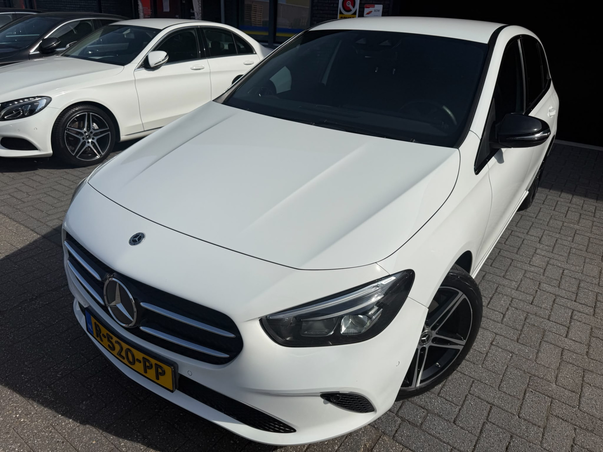 Foto van Mercedes-Benz B 200