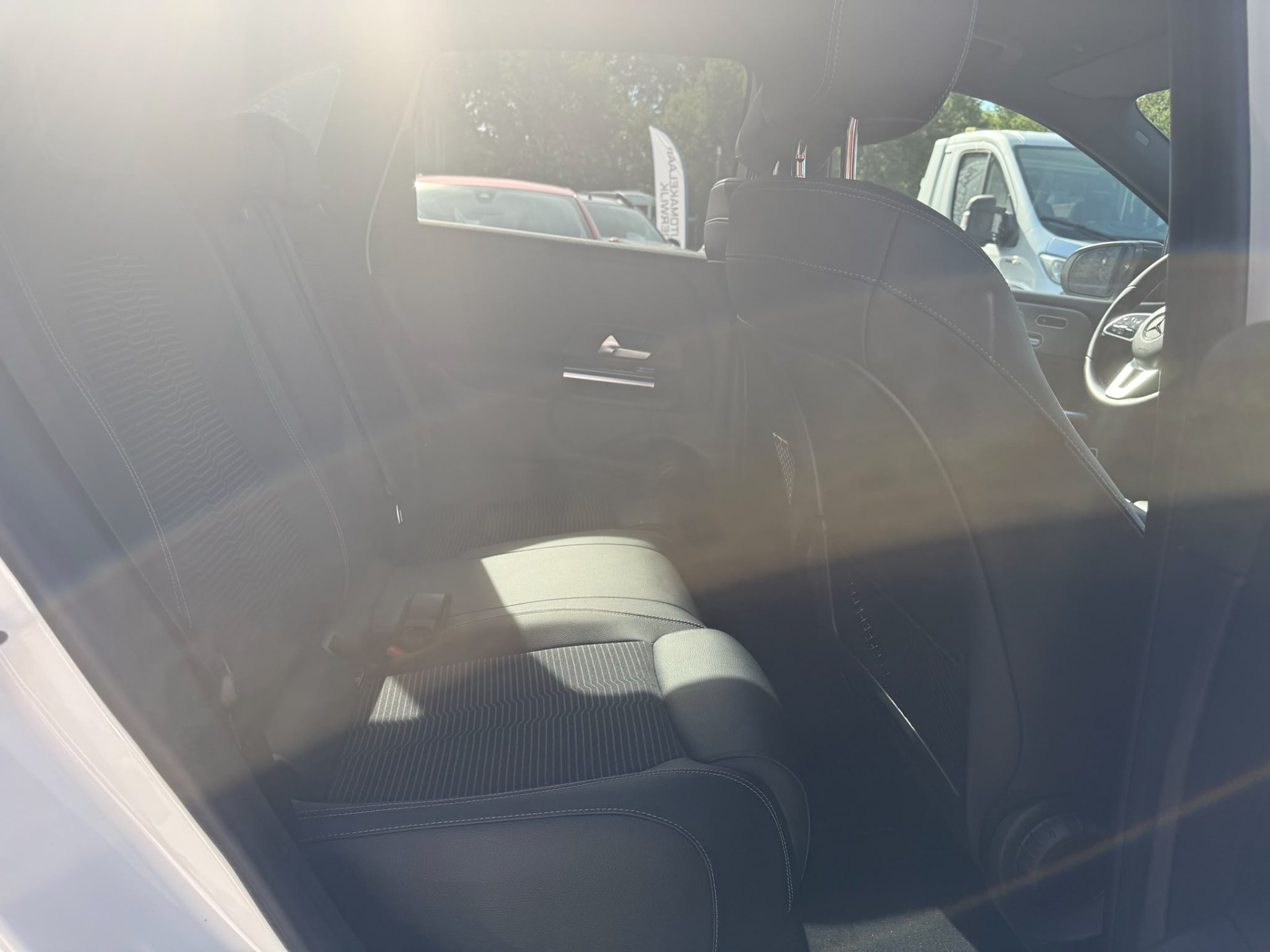 Foto van Mercedes-Benz B 200