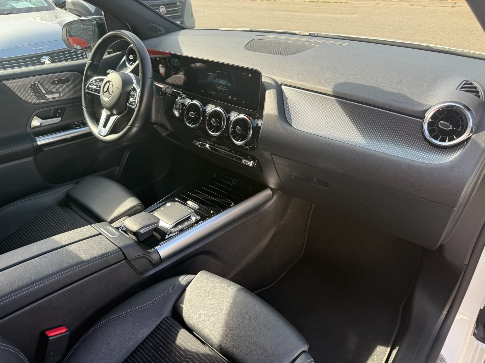 Foto van Mercedes-Benz B 200