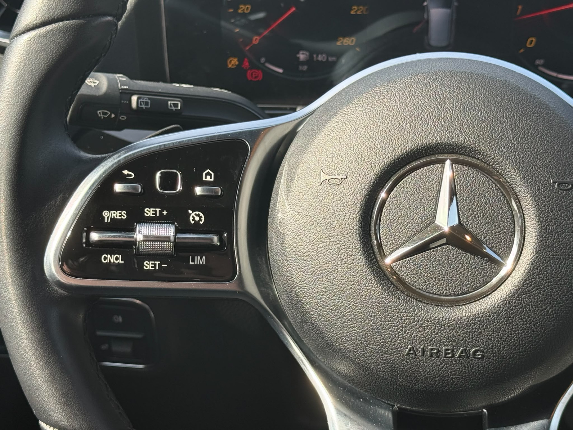 Foto van Mercedes-Benz B 200