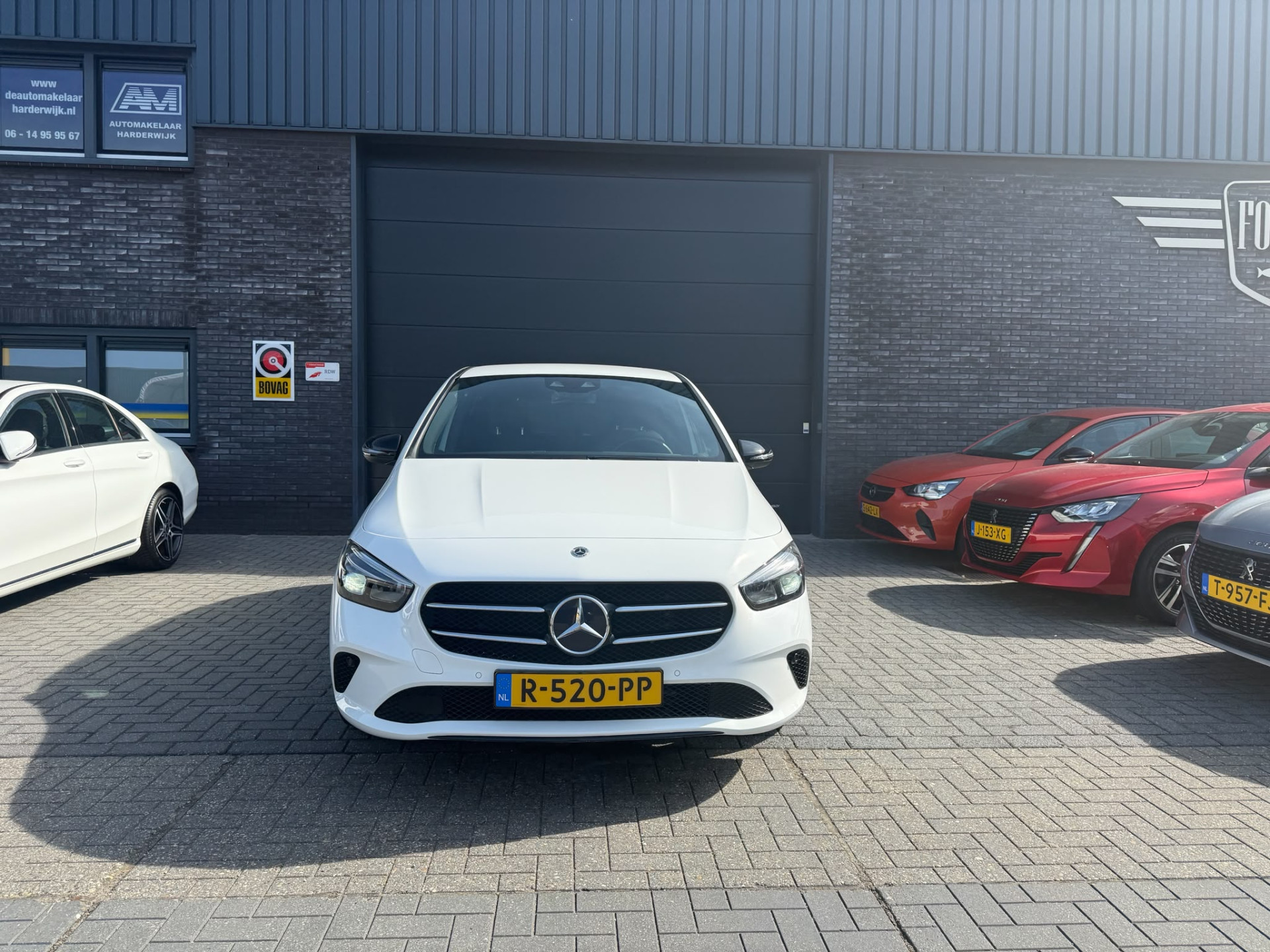 Foto van Mercedes-Benz B 200