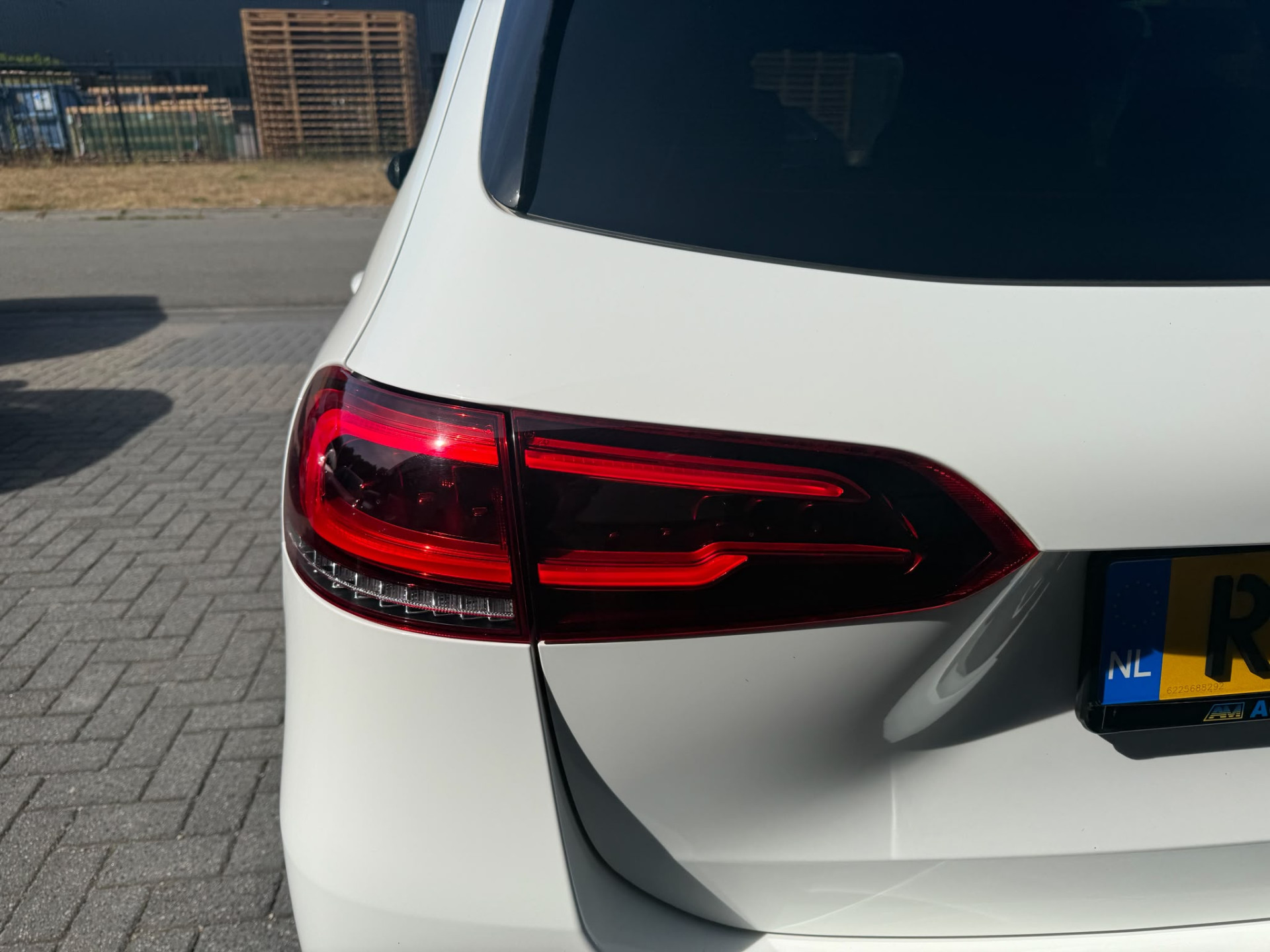 Foto van Mercedes-Benz B 200