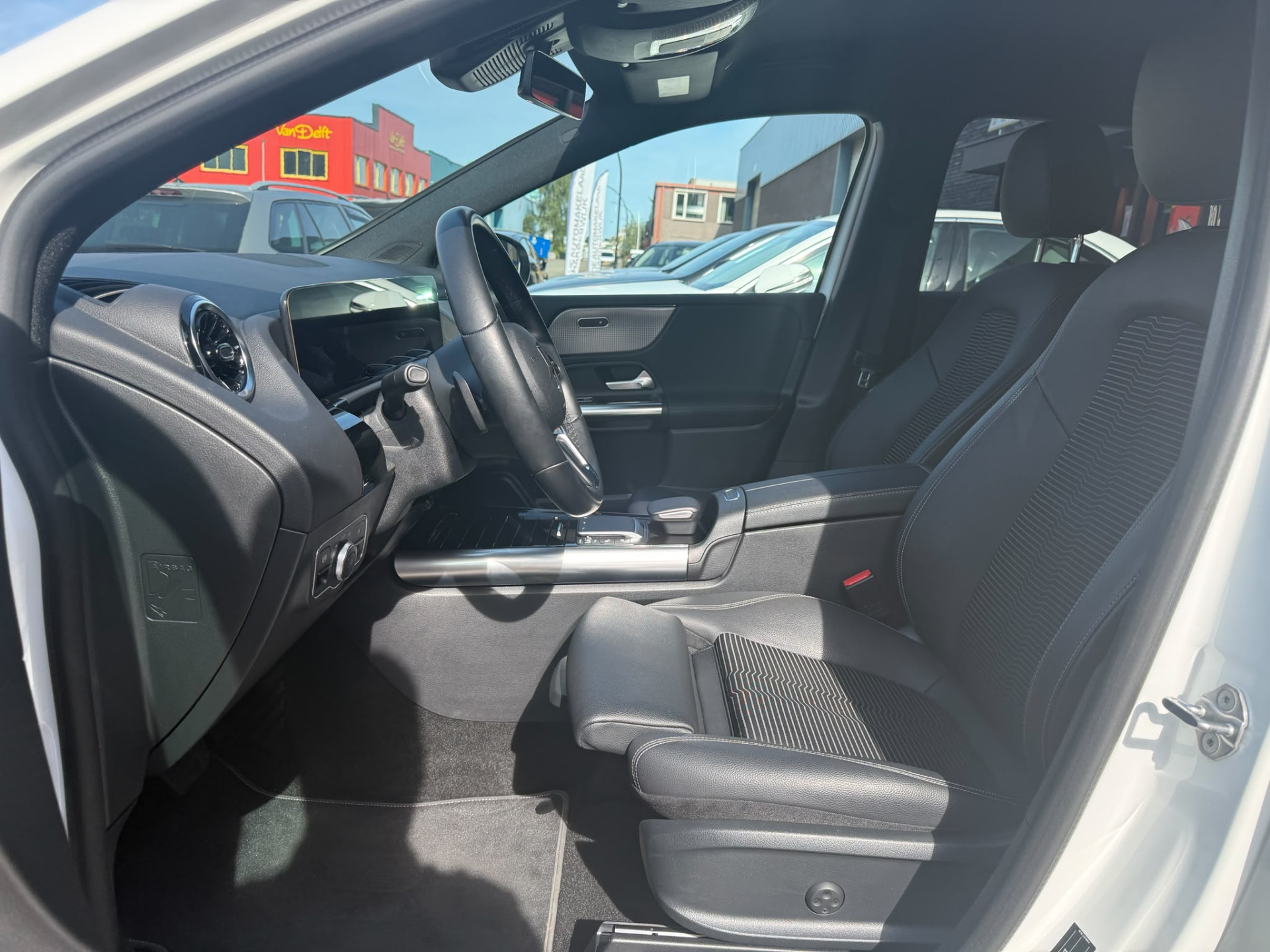 Foto van Mercedes-Benz B 200