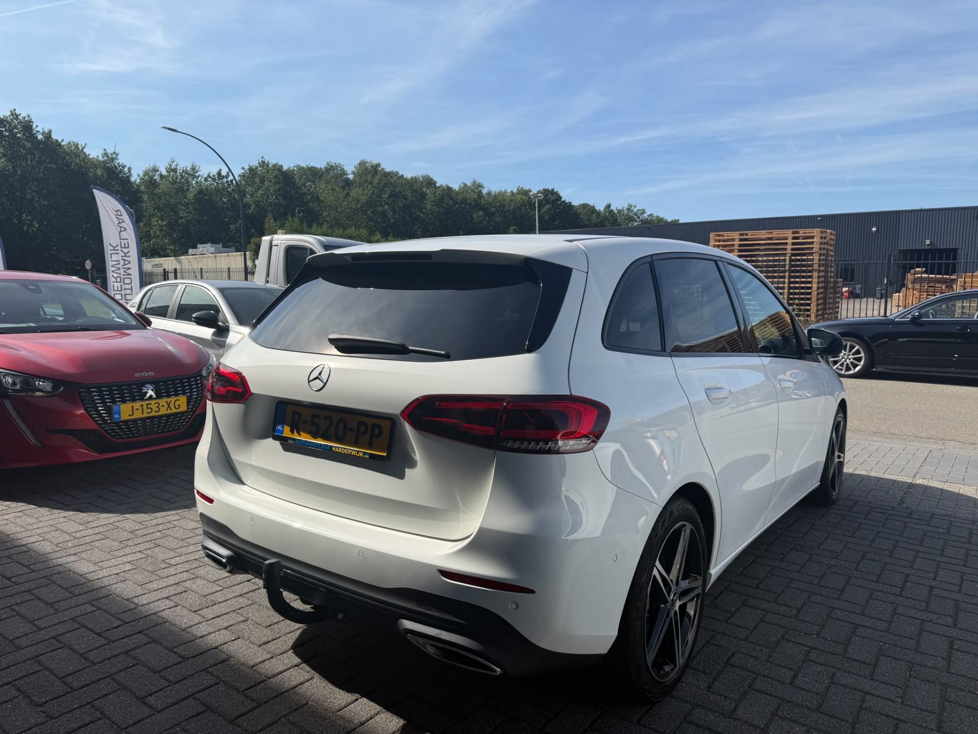 Foto van Mercedes-Benz B 200