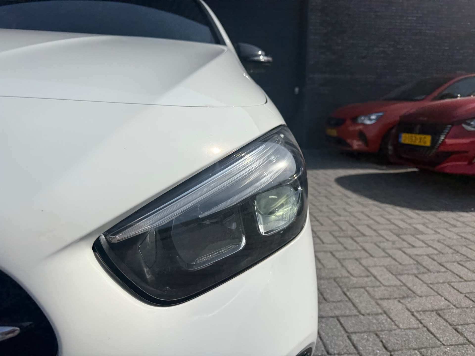 Foto van Mercedes-Benz B 200