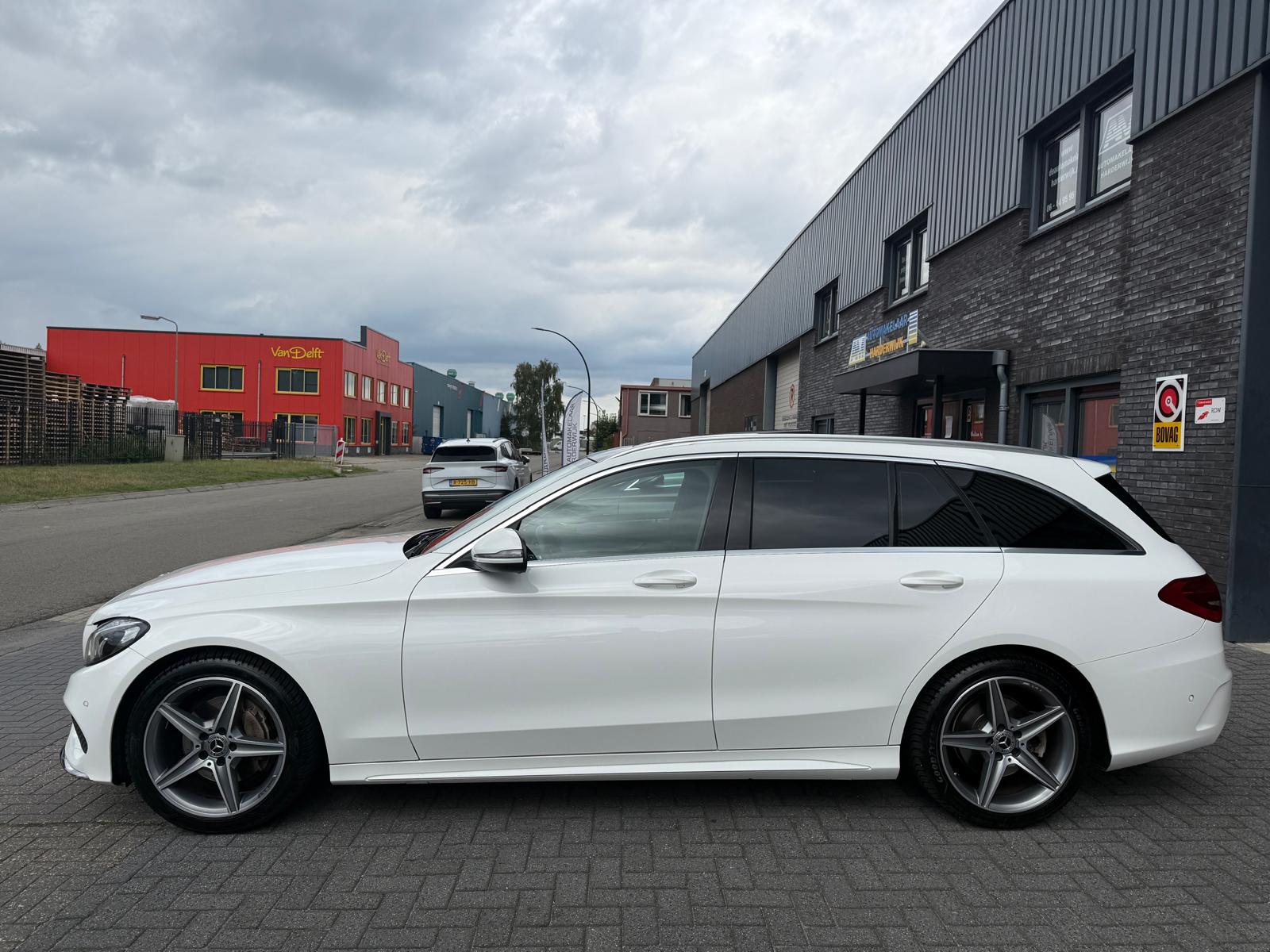 Foto van Mercedes-Benz C 180