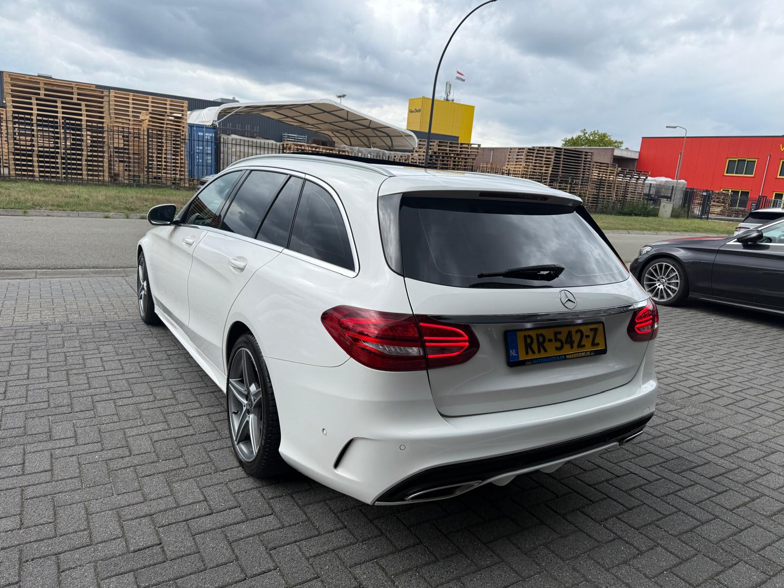 Foto van Mercedes-Benz C 180
