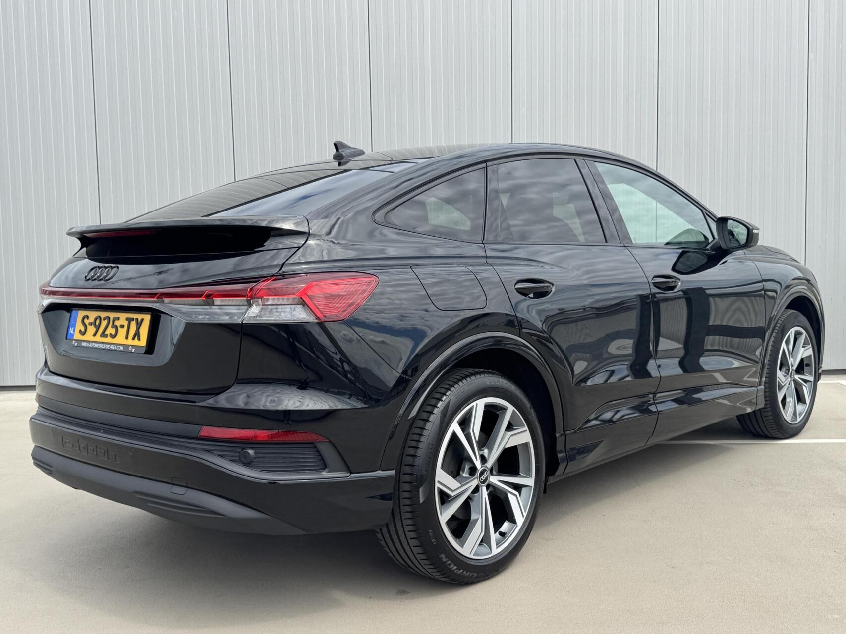 Foto van Audi Q4 Sportback 40 E-tron