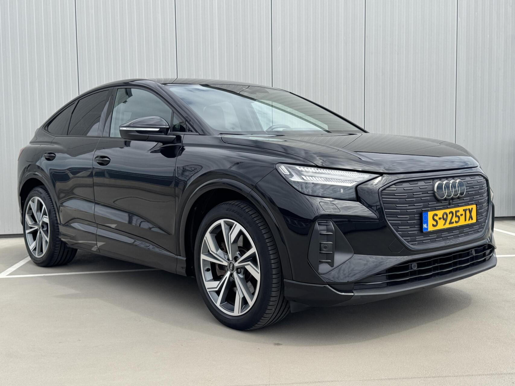 Foto van Audi Q4 Sportback 40 E-tron