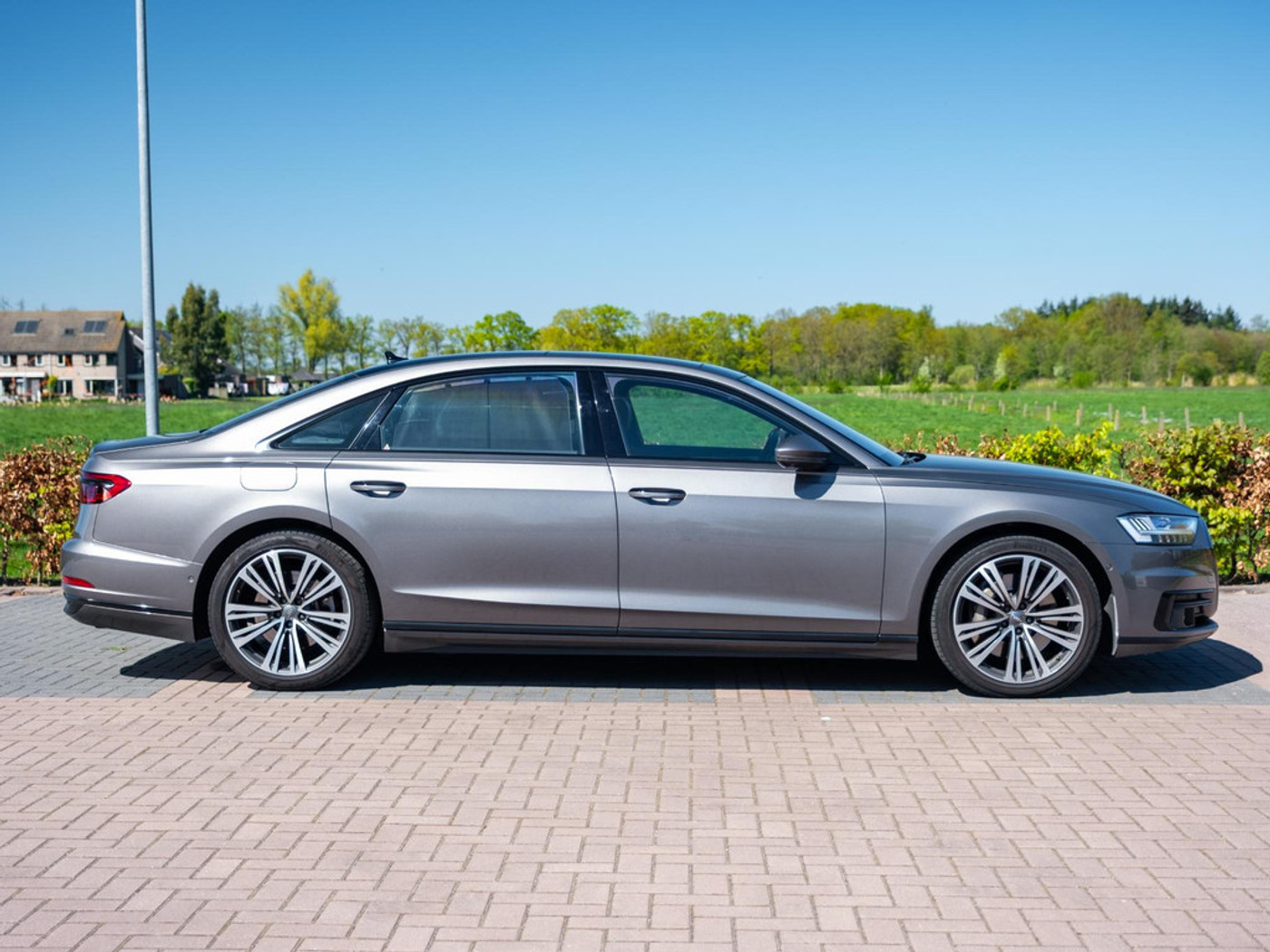 Foto van Audi A8 L