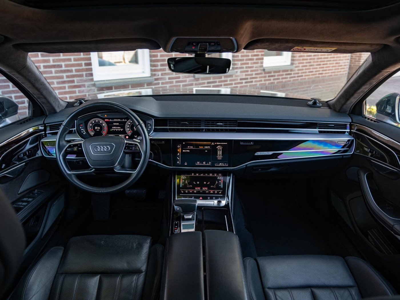 Foto van Audi A8 L
