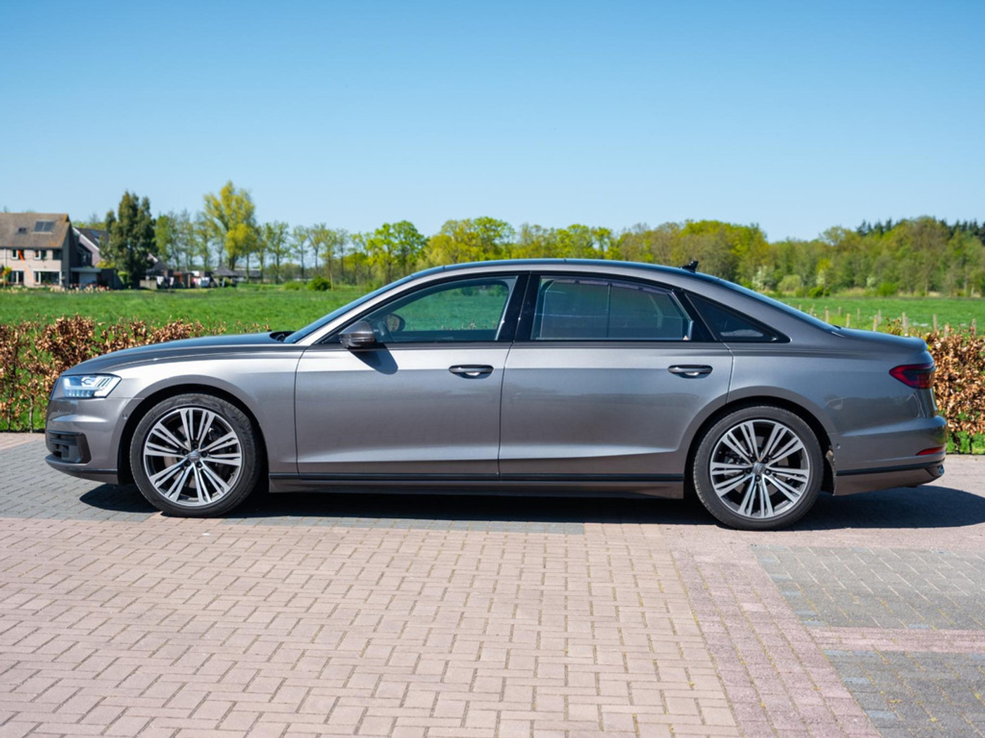 Foto van Audi A8 L