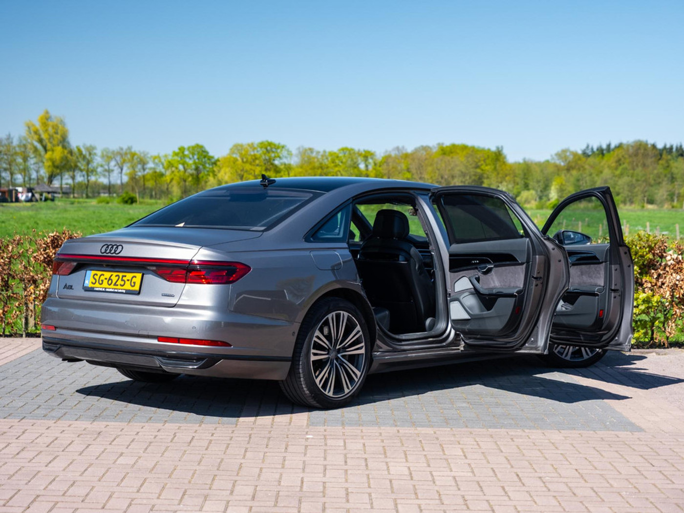Foto van Audi A8 L