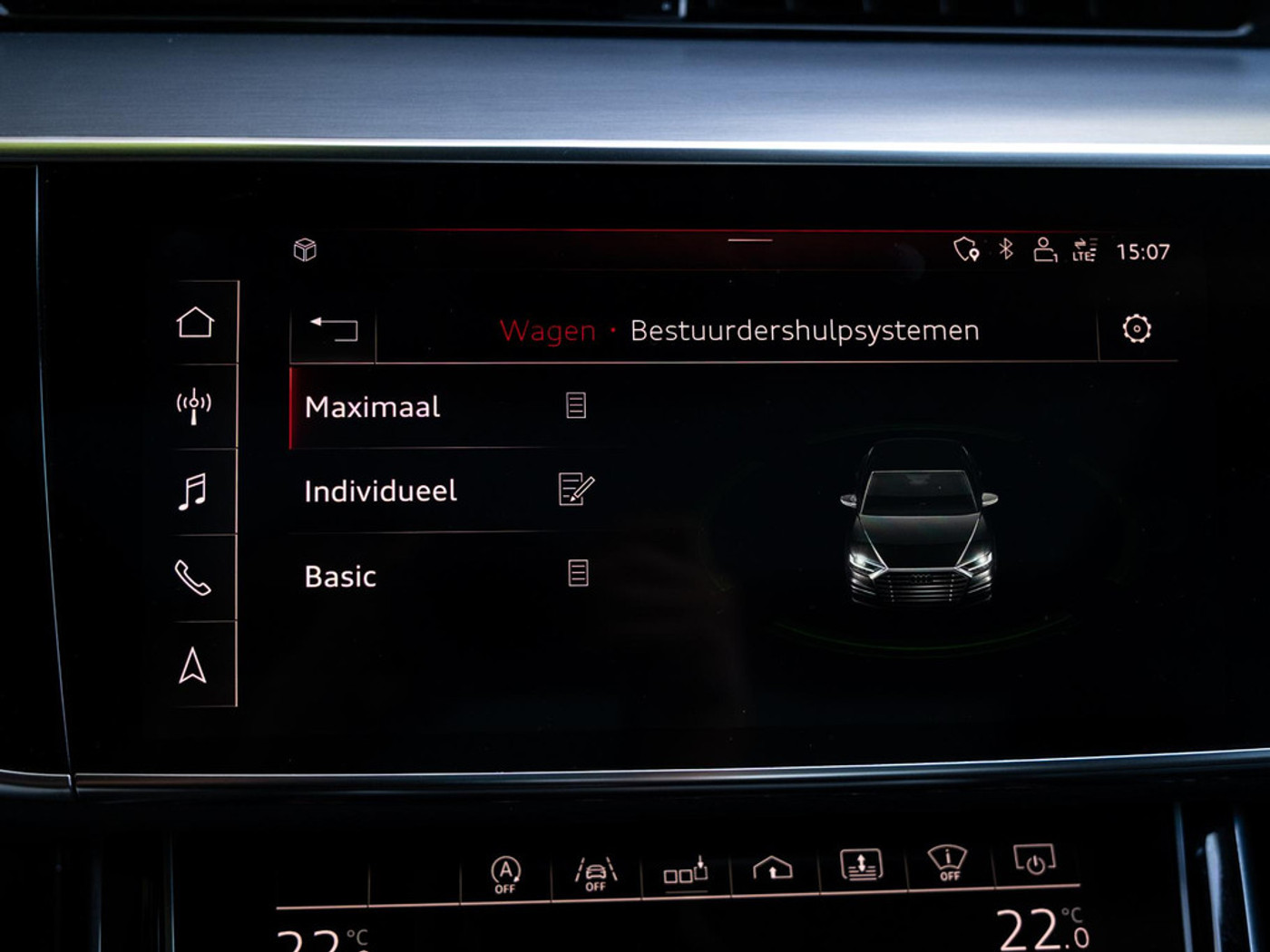 Foto van Audi A8 L