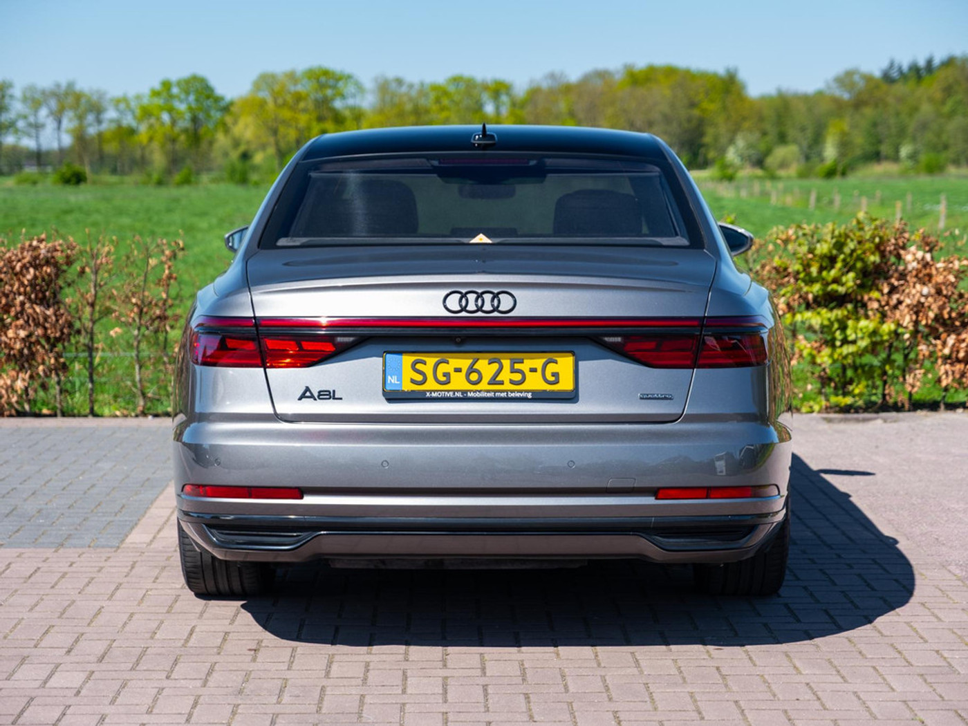 Foto van Audi A8 L