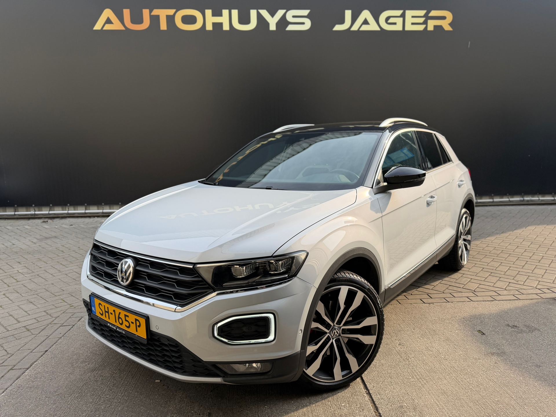 Volkswagen T-roc 2.0 TSI 4Motion Sport Carplay Camera Acc LaneAssist 2018 - voorkant