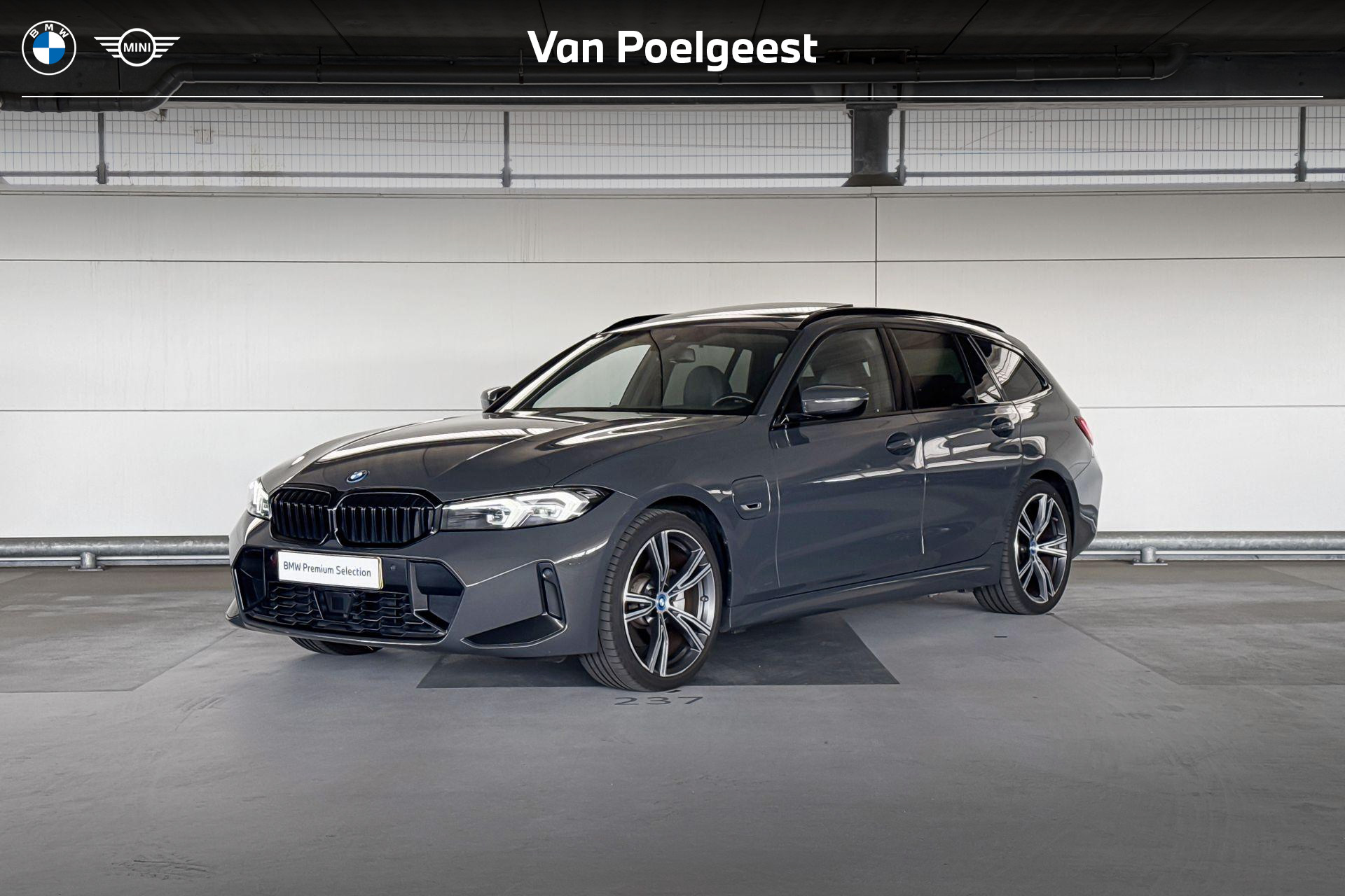 BMW 320e 320e 2023 - voorkant