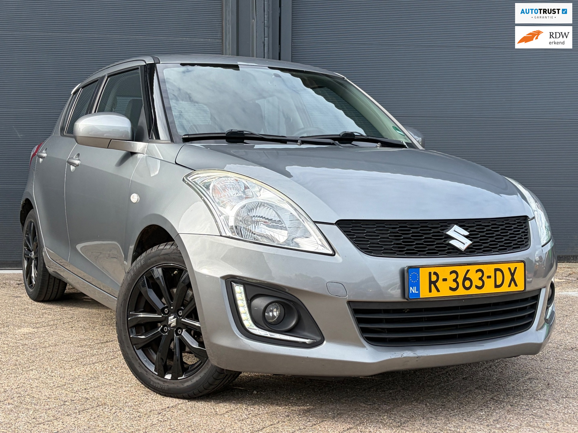 Suzuki Swift 1.2 S-Edition | NWE APK | Airco | CarPlay | 2016 - voorkant