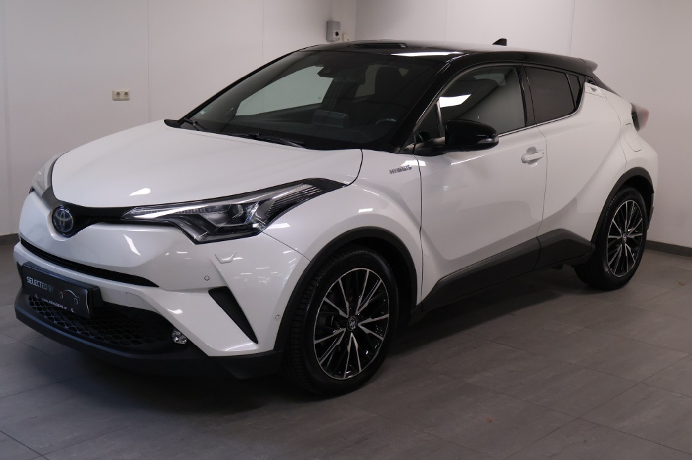 Toyota Toyota C-hr 1.8 Hybrid Bi-Tone 2018 - voorkant