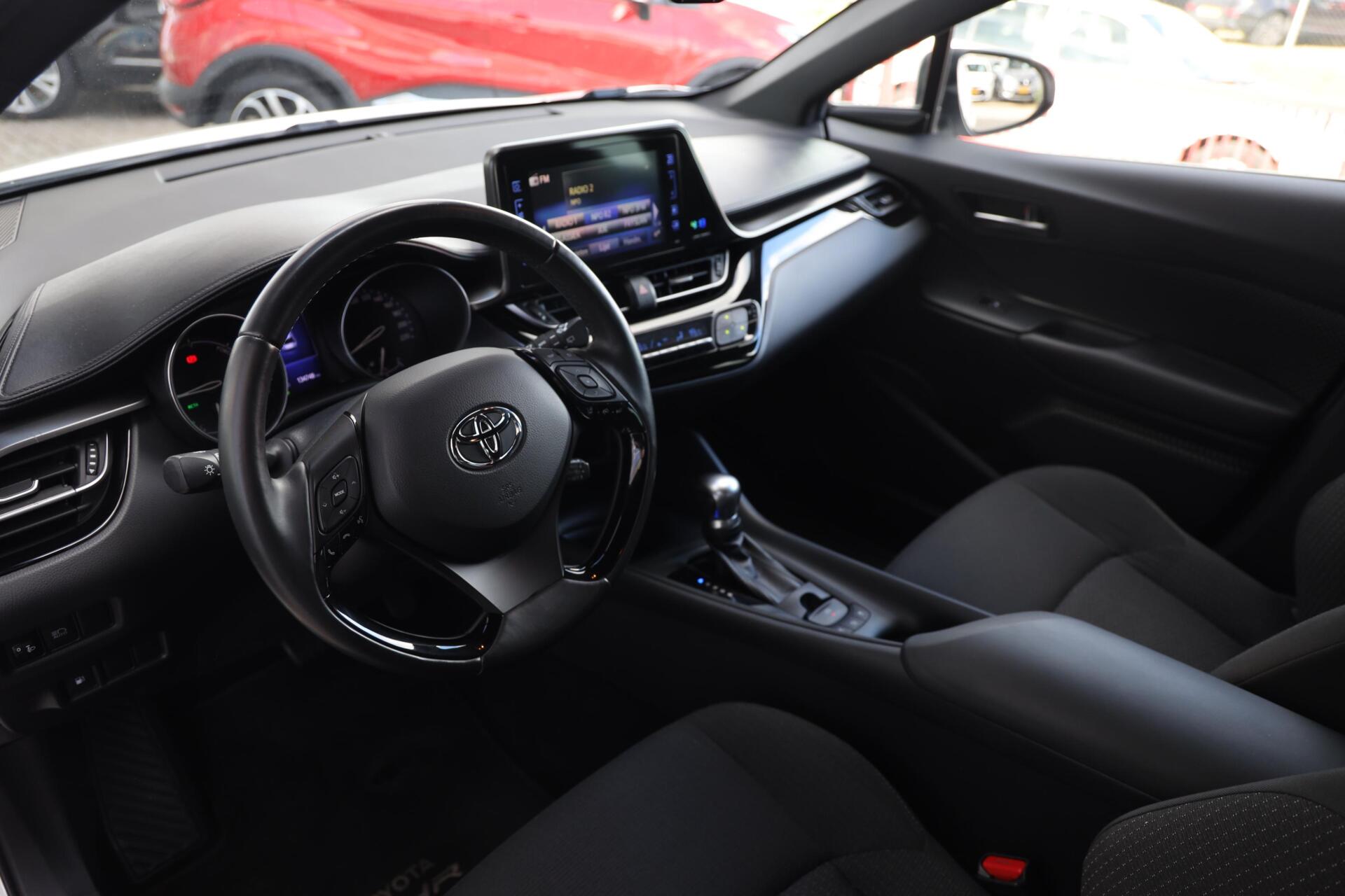 Foto van Toyota Toyota C-hr
