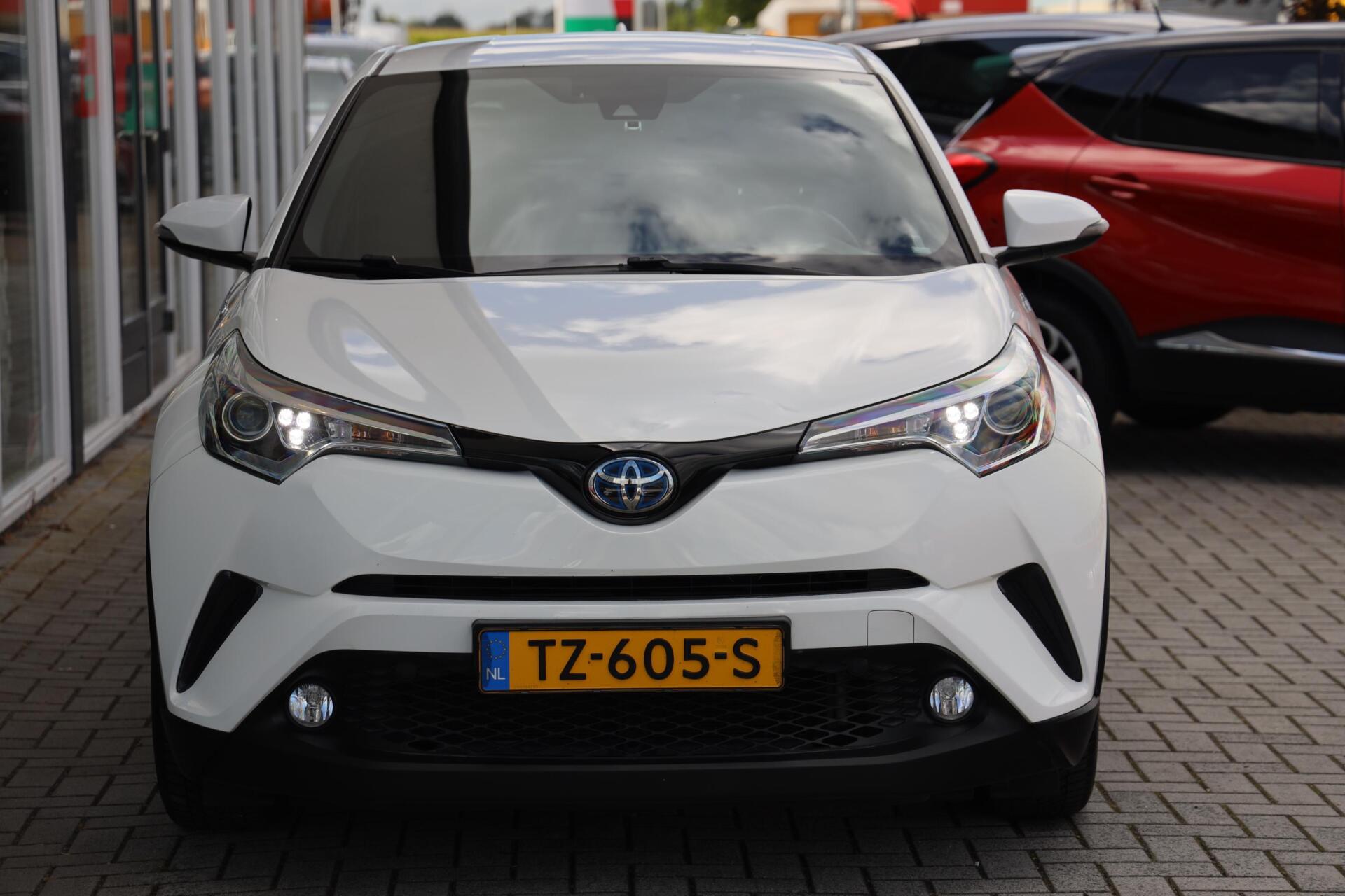 Foto van Toyota Toyota C-hr