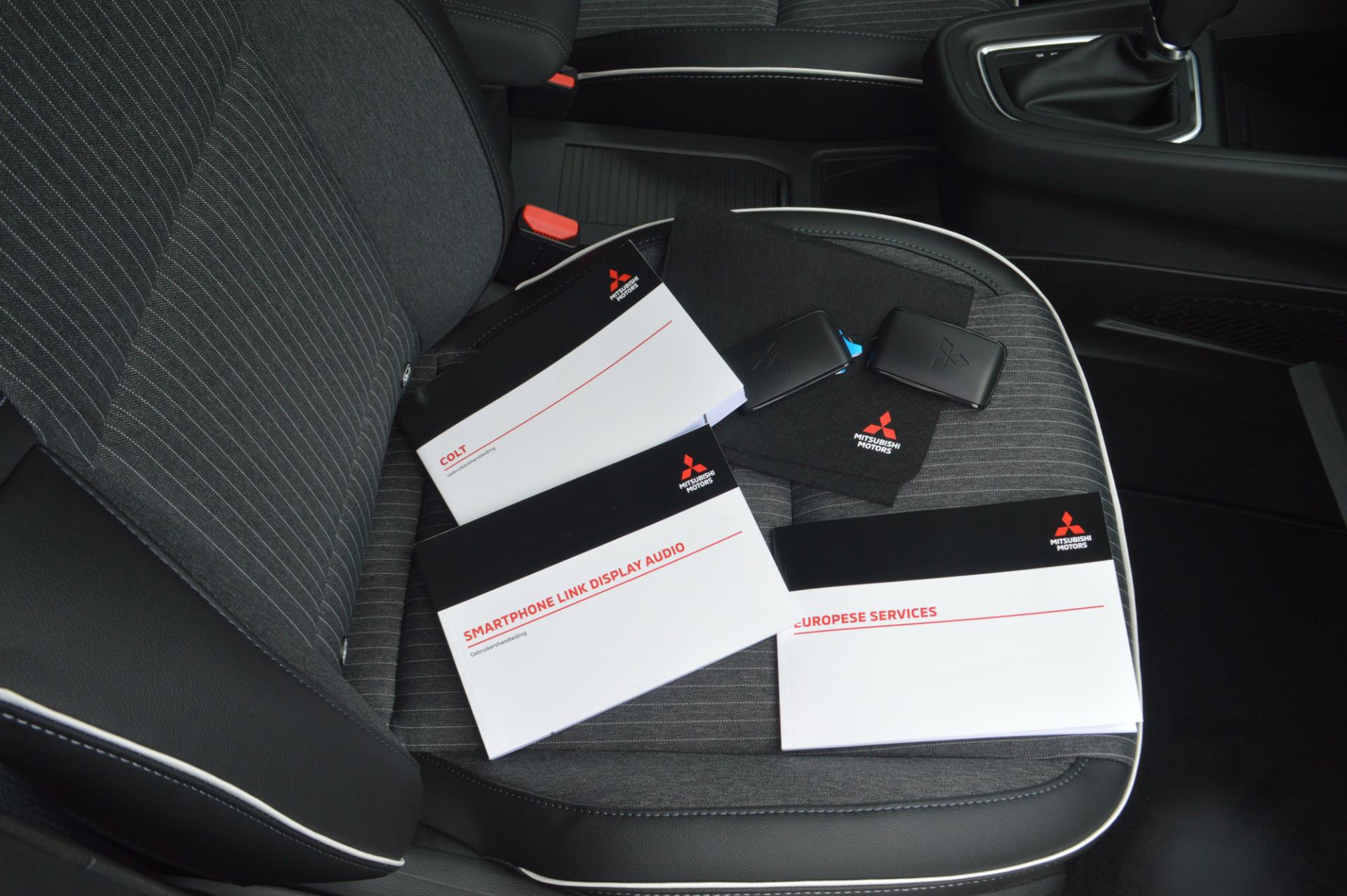 Foto van Mitsubishi Colt
