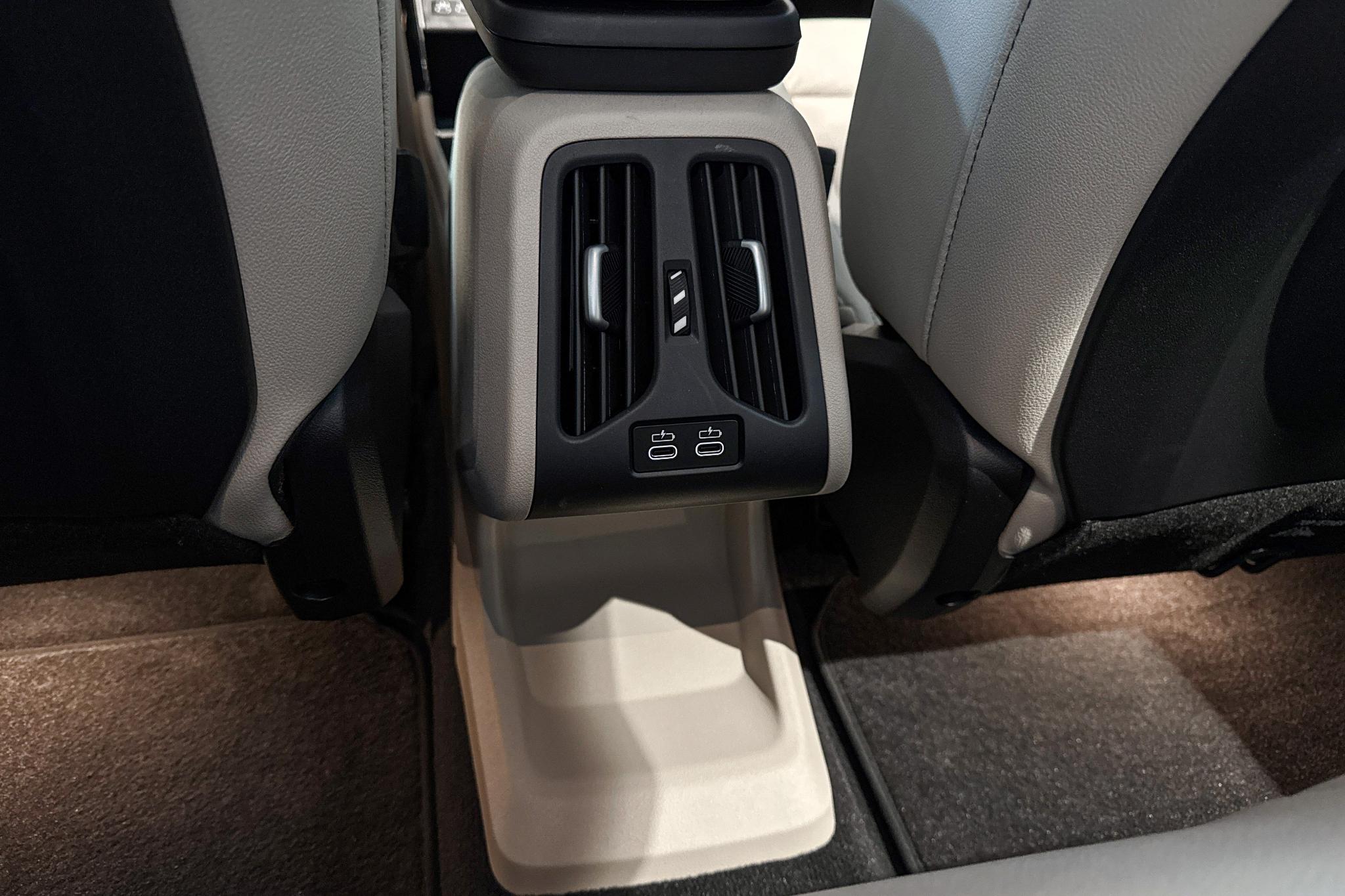 Foto van BMW Ix1 Edrive20