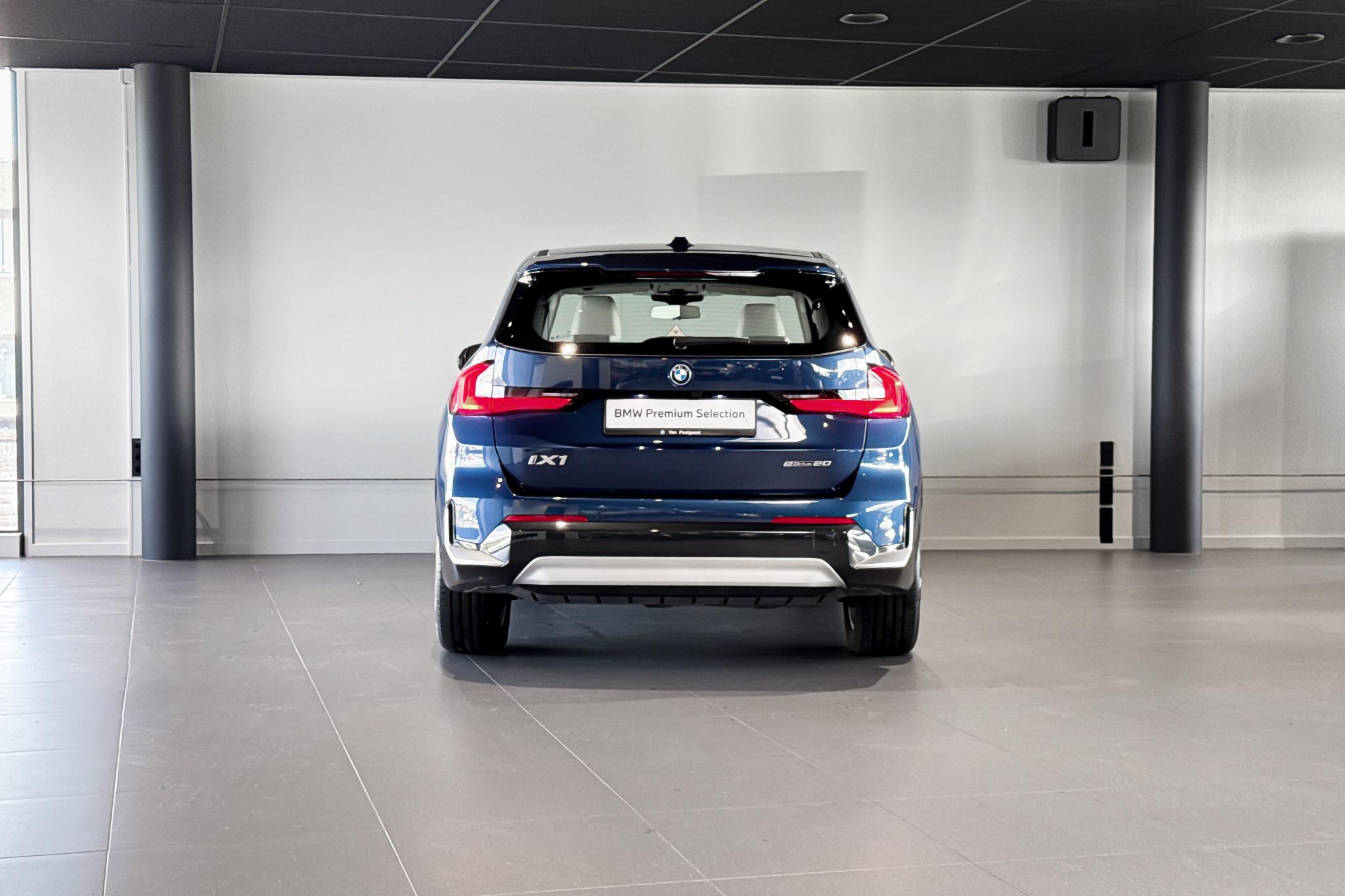 Foto van BMW Ix1 Edrive20