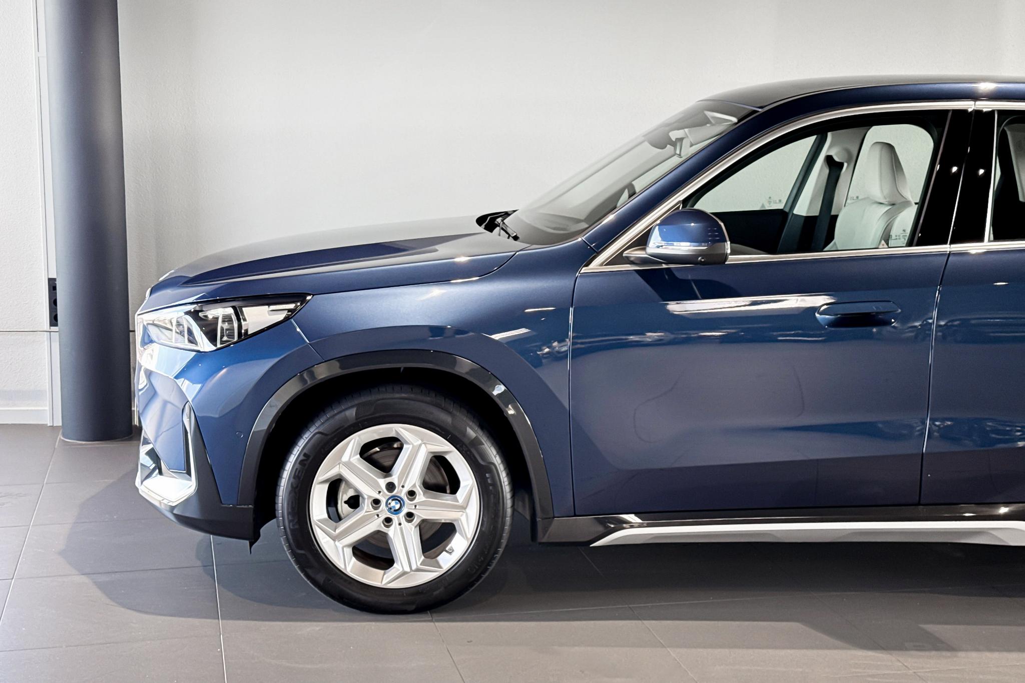 Foto van BMW Ix1 Edrive20