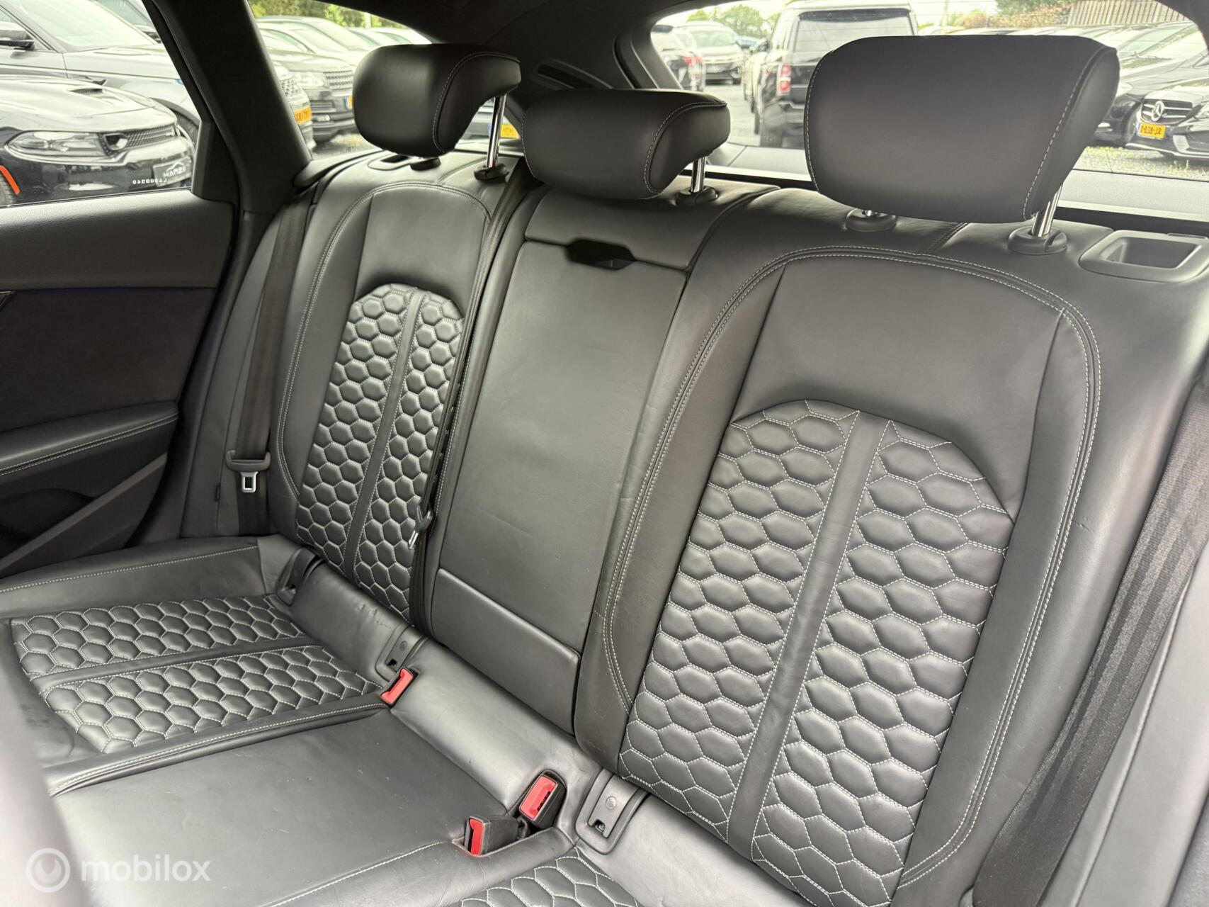 Foto van Audi RS 4 Avant