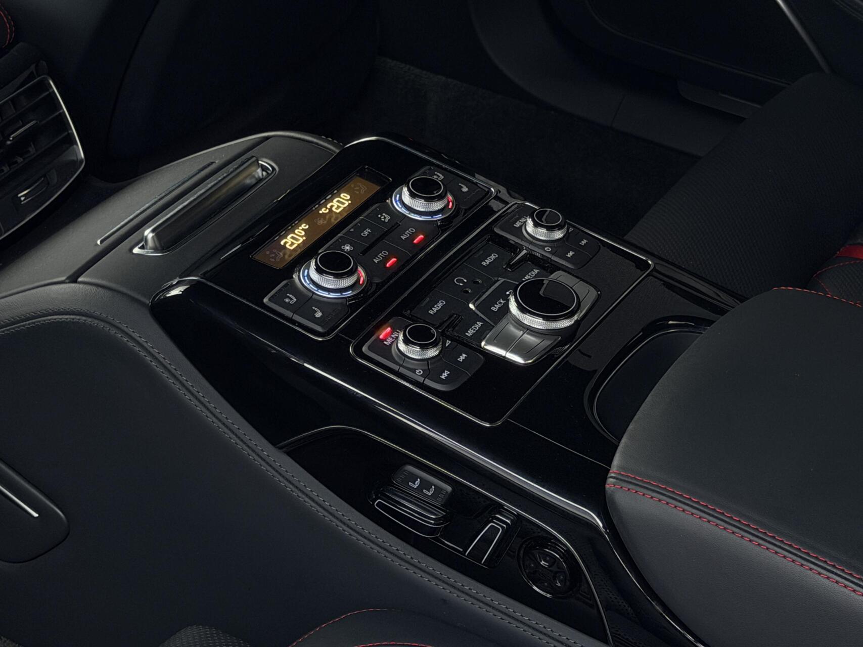 Foto van Audi A8