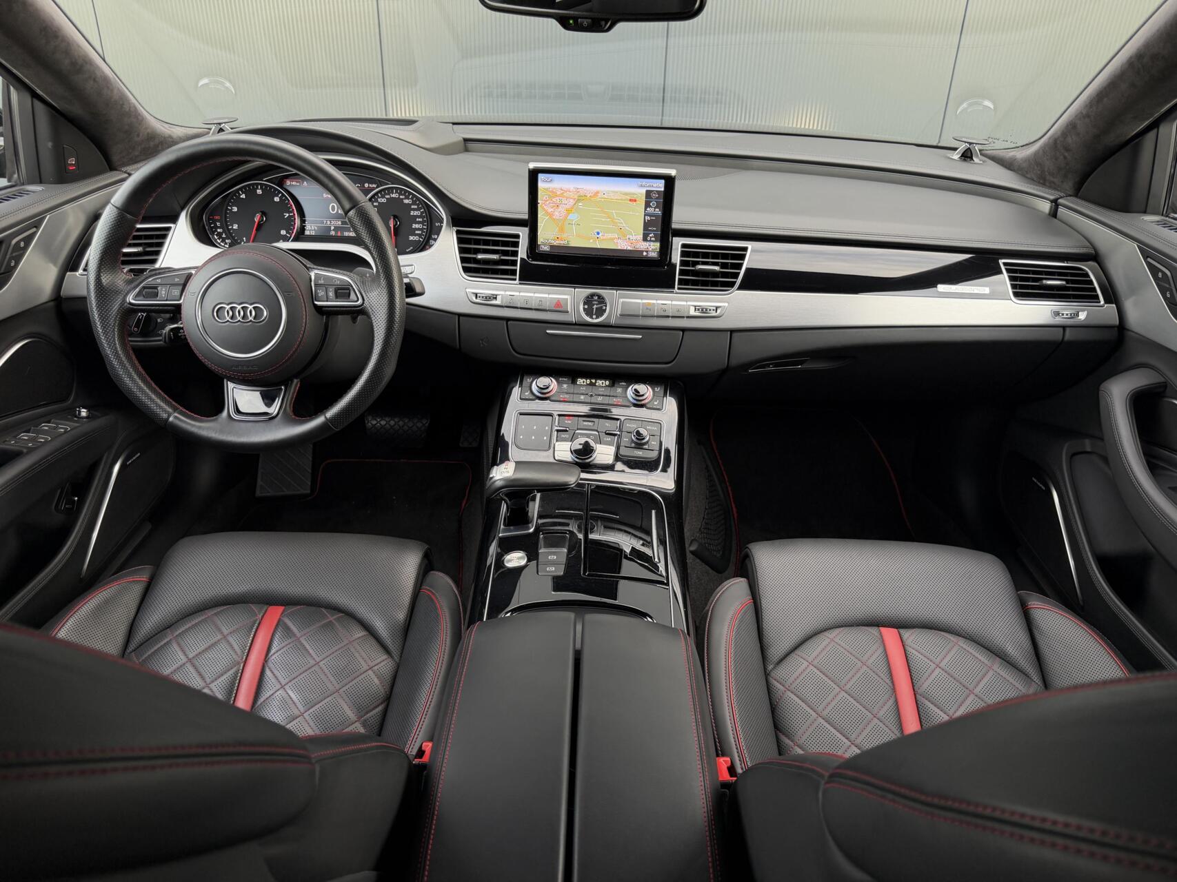 Foto van Audi A8