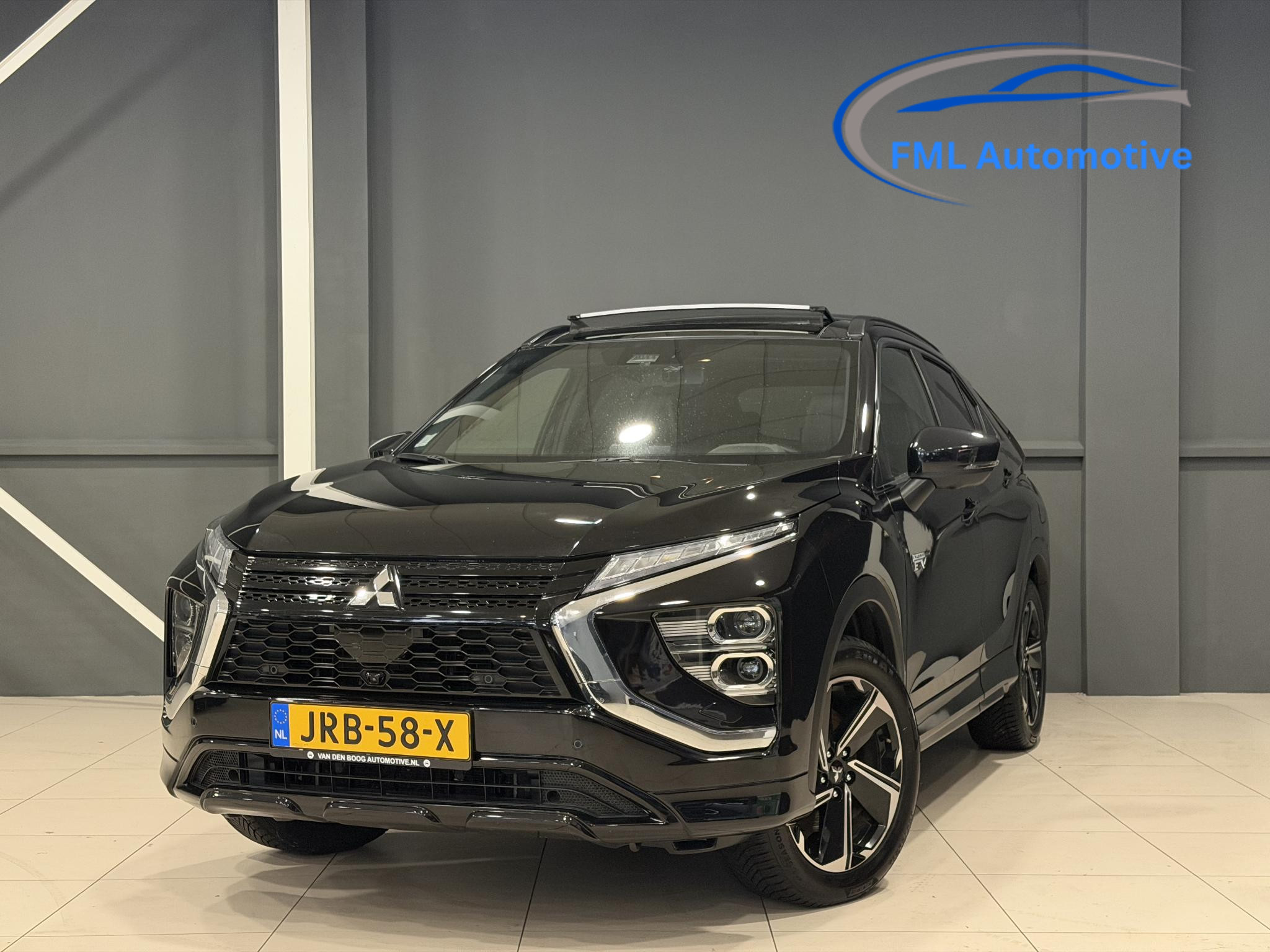 Mitsubishi Mitsubishi Eclipse Cross 2.4 PHEV Instyle 2022 - voorkant