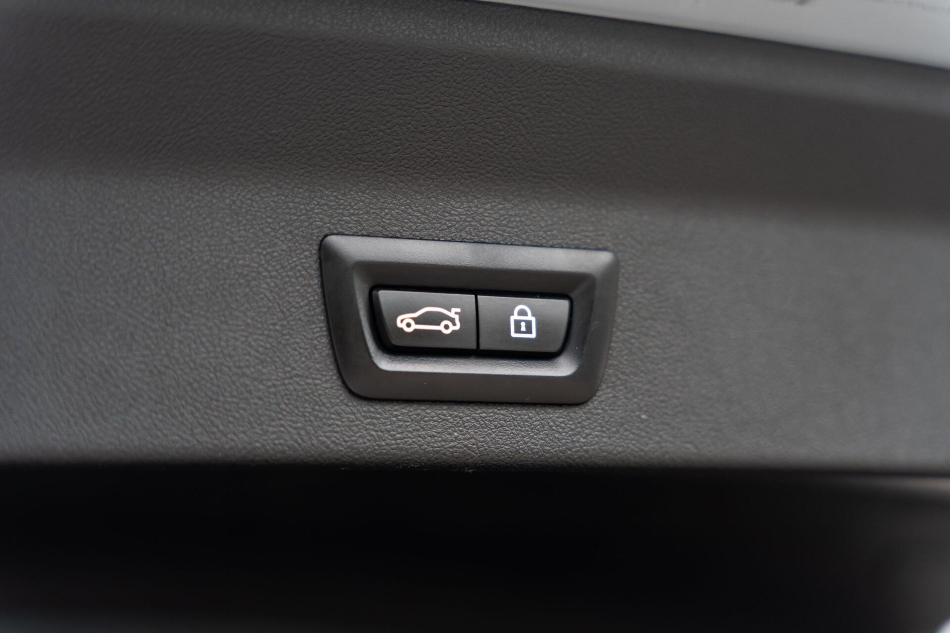 Foto van BMW X3 Xdrive30e