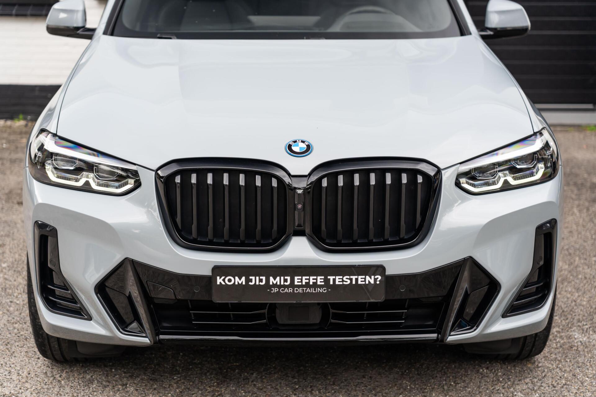 Foto van BMW X3 Xdrive30e
