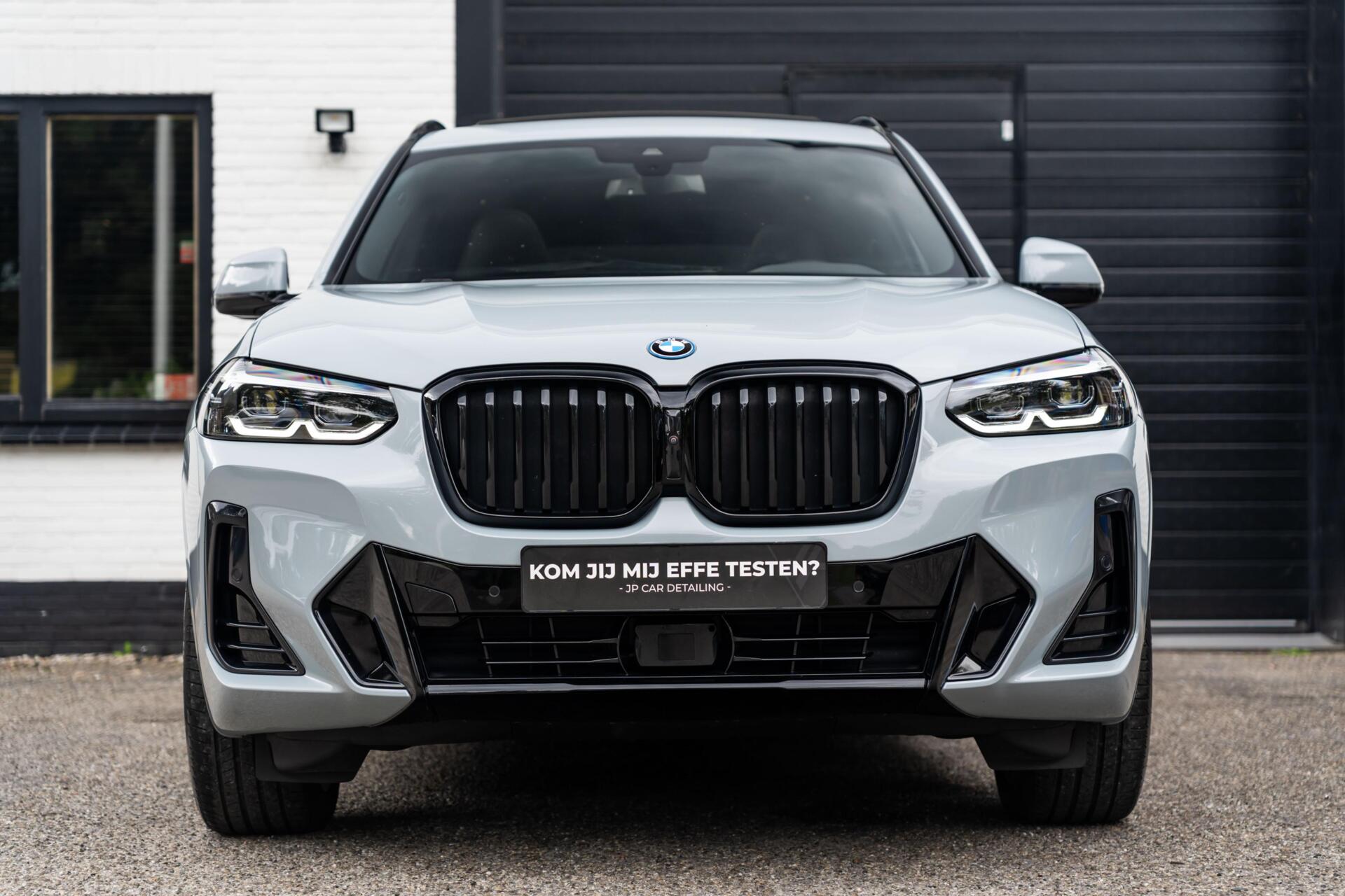 Foto van BMW X3 Xdrive30e
