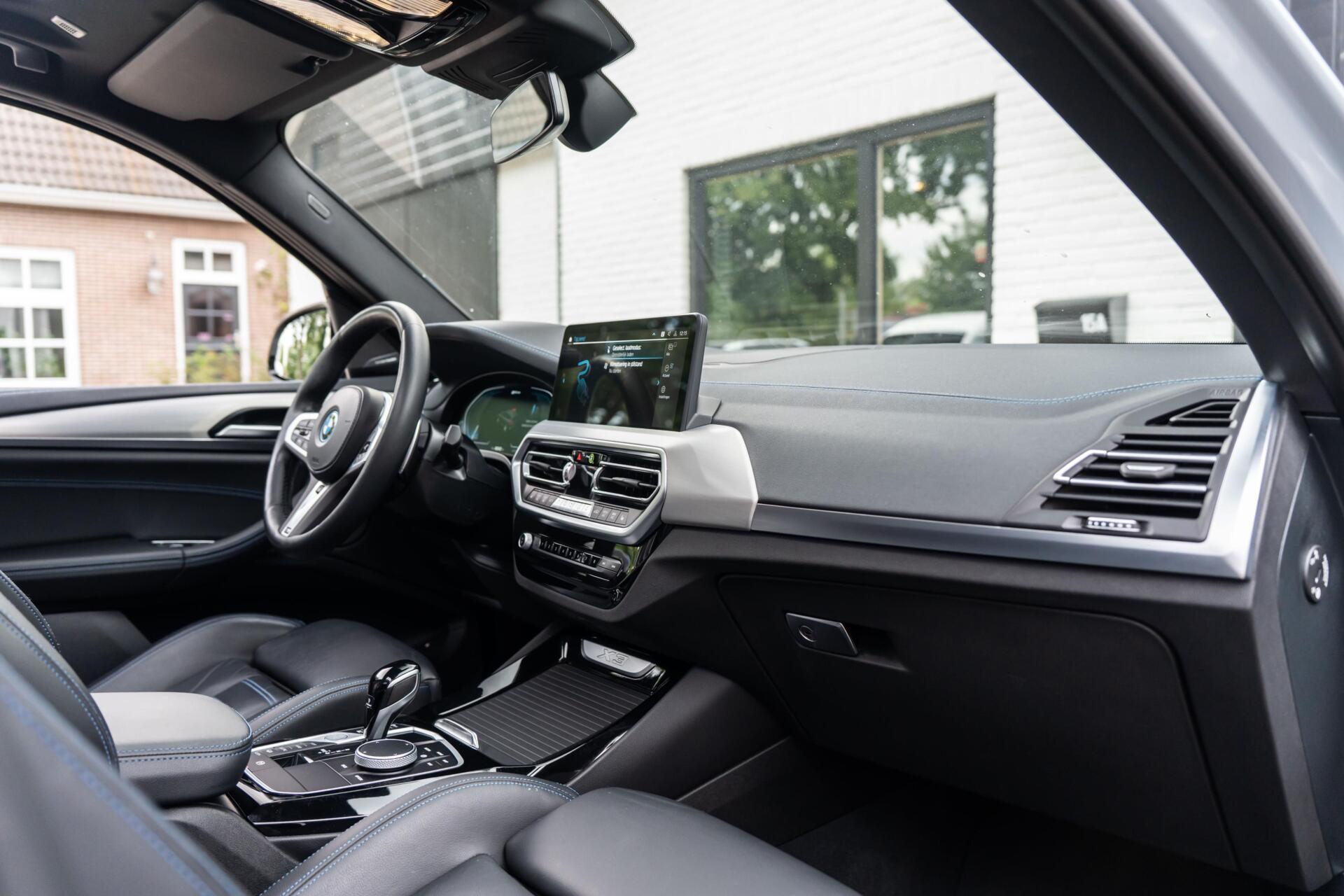 Foto van BMW X3 Xdrive30e