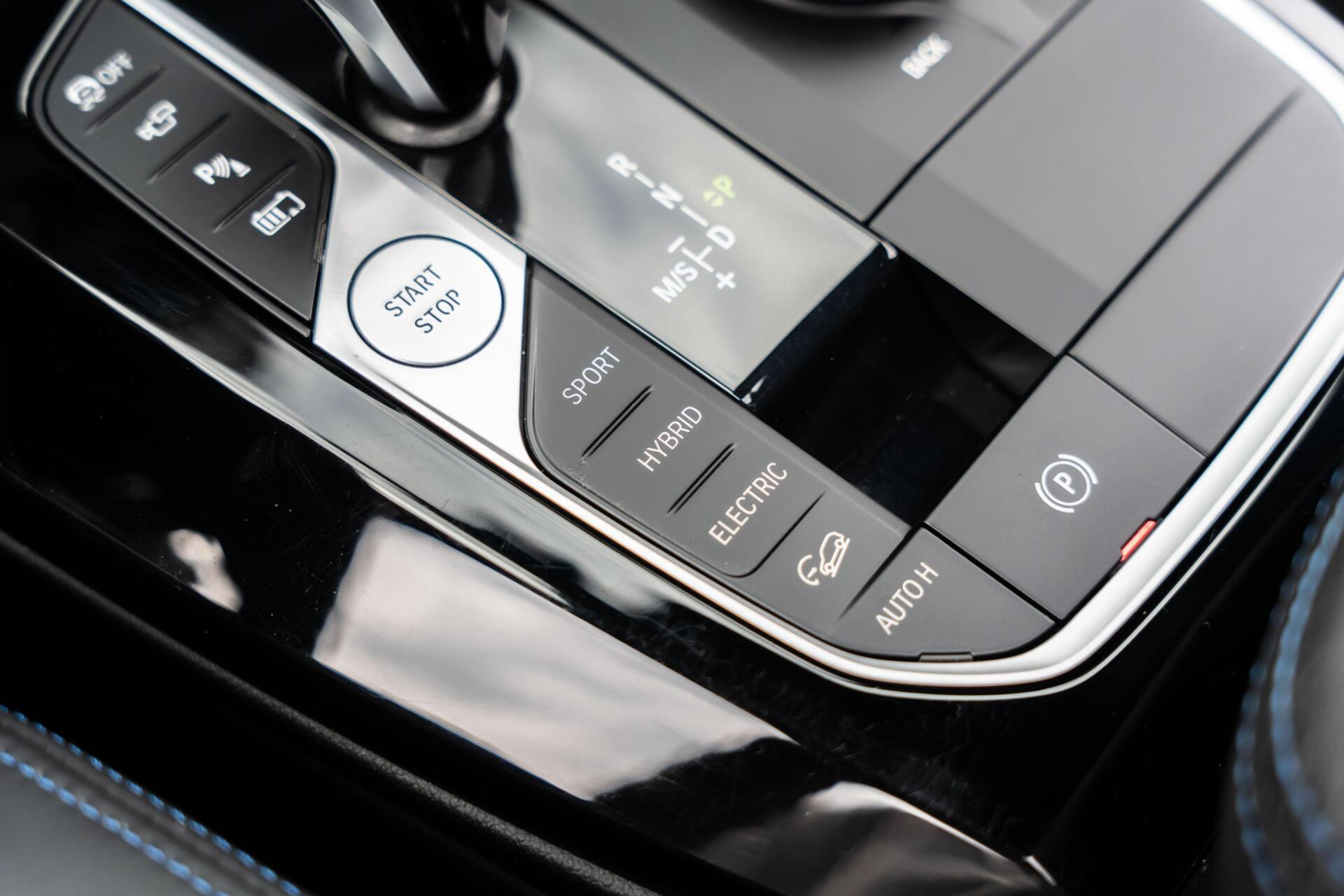 Foto van BMW X3 Xdrive30e