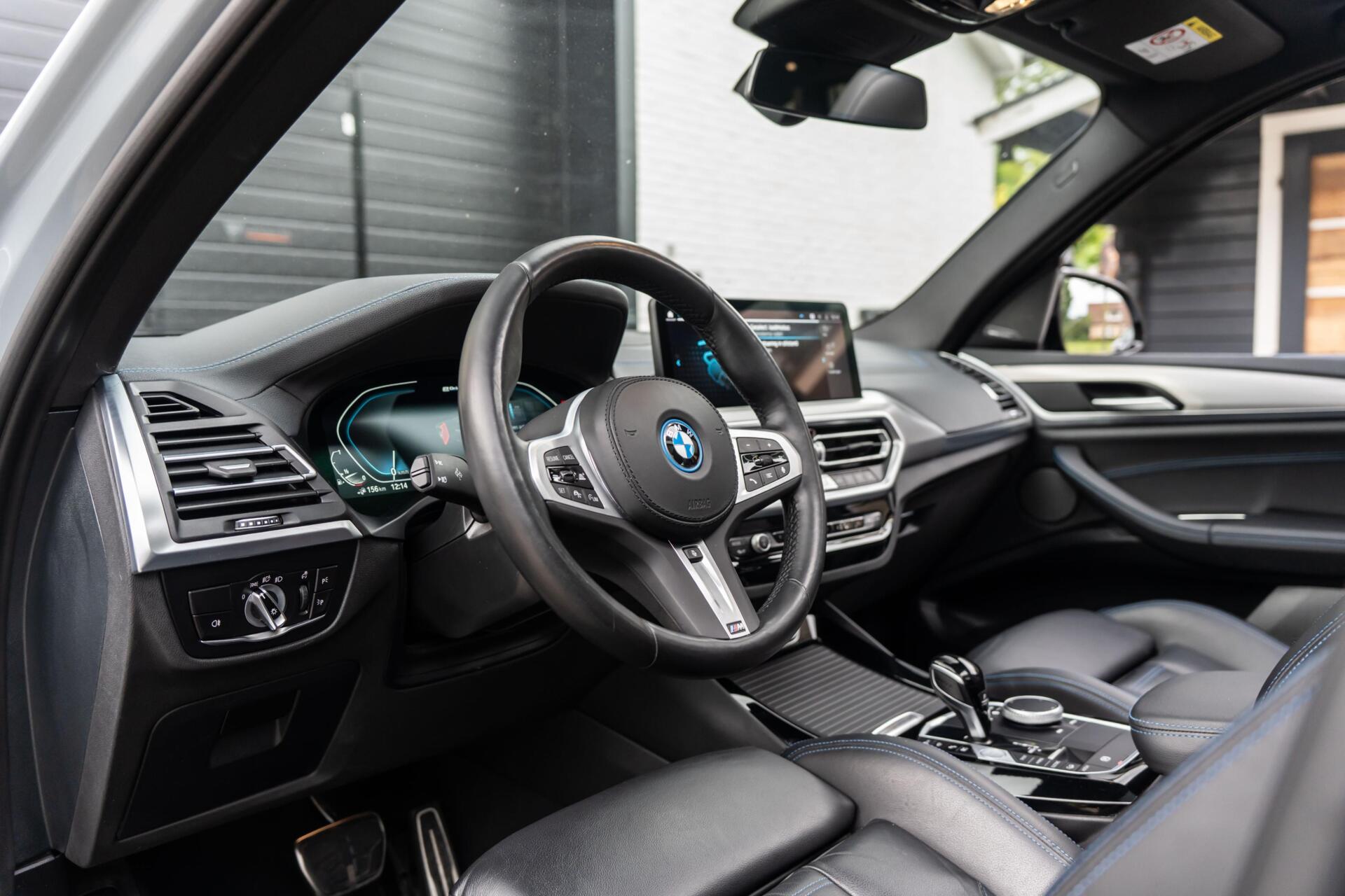 Foto van BMW X3 Xdrive30e