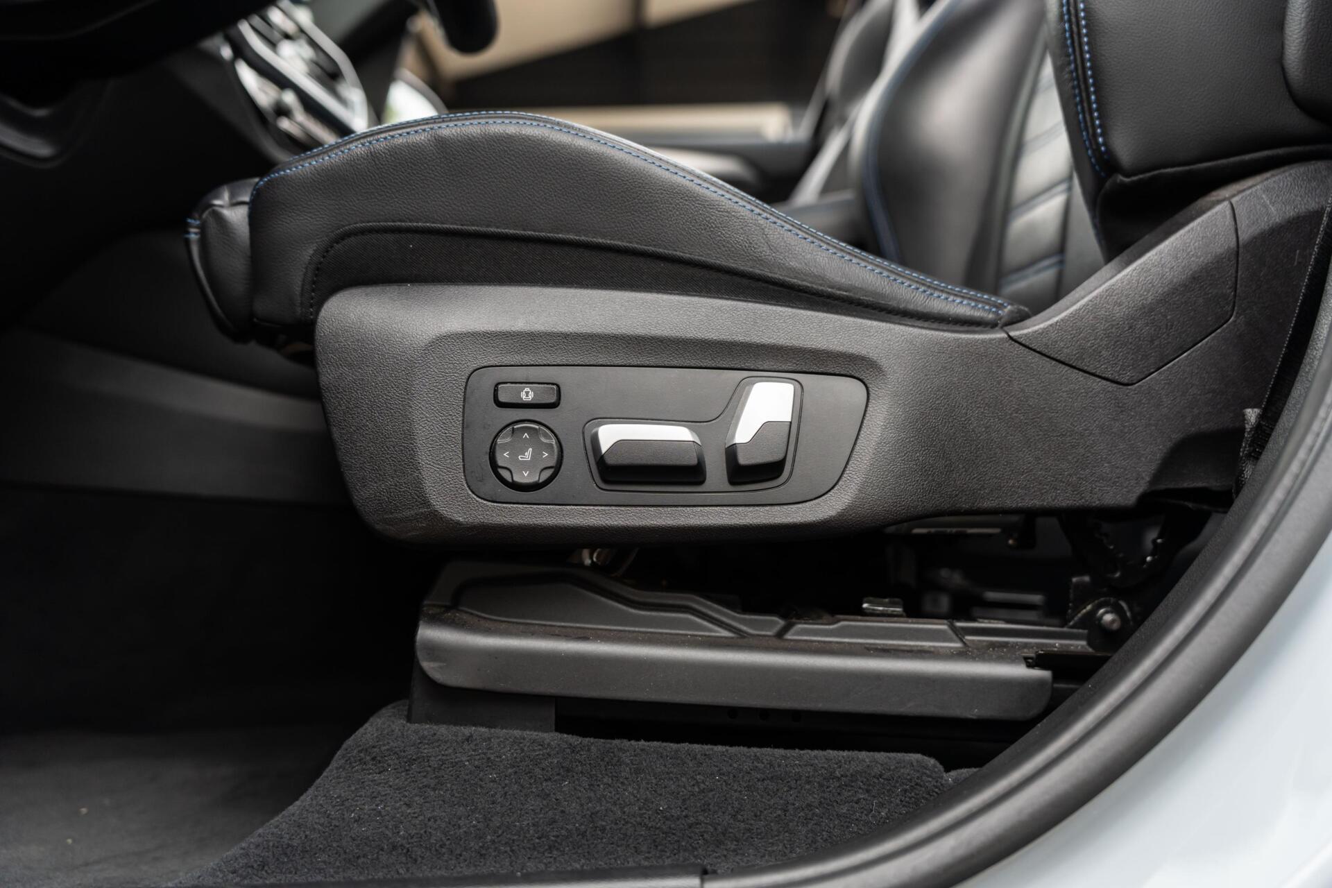 Foto van BMW X3 Xdrive30e
